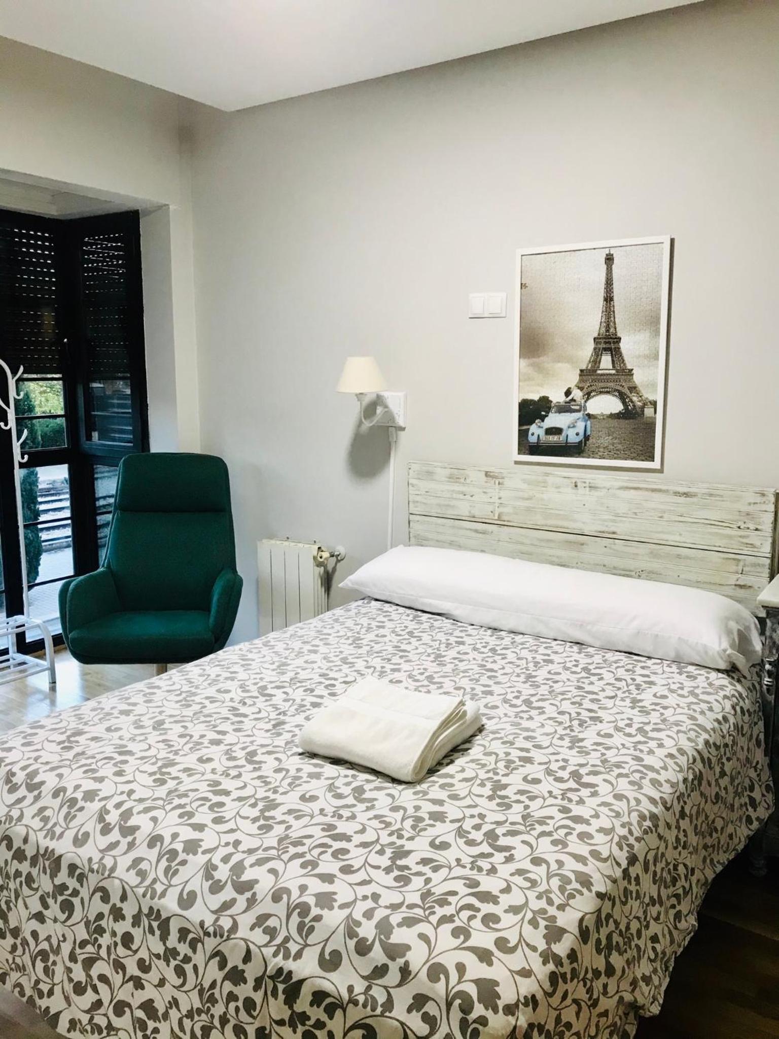 Habitación Doble con Baño Privado