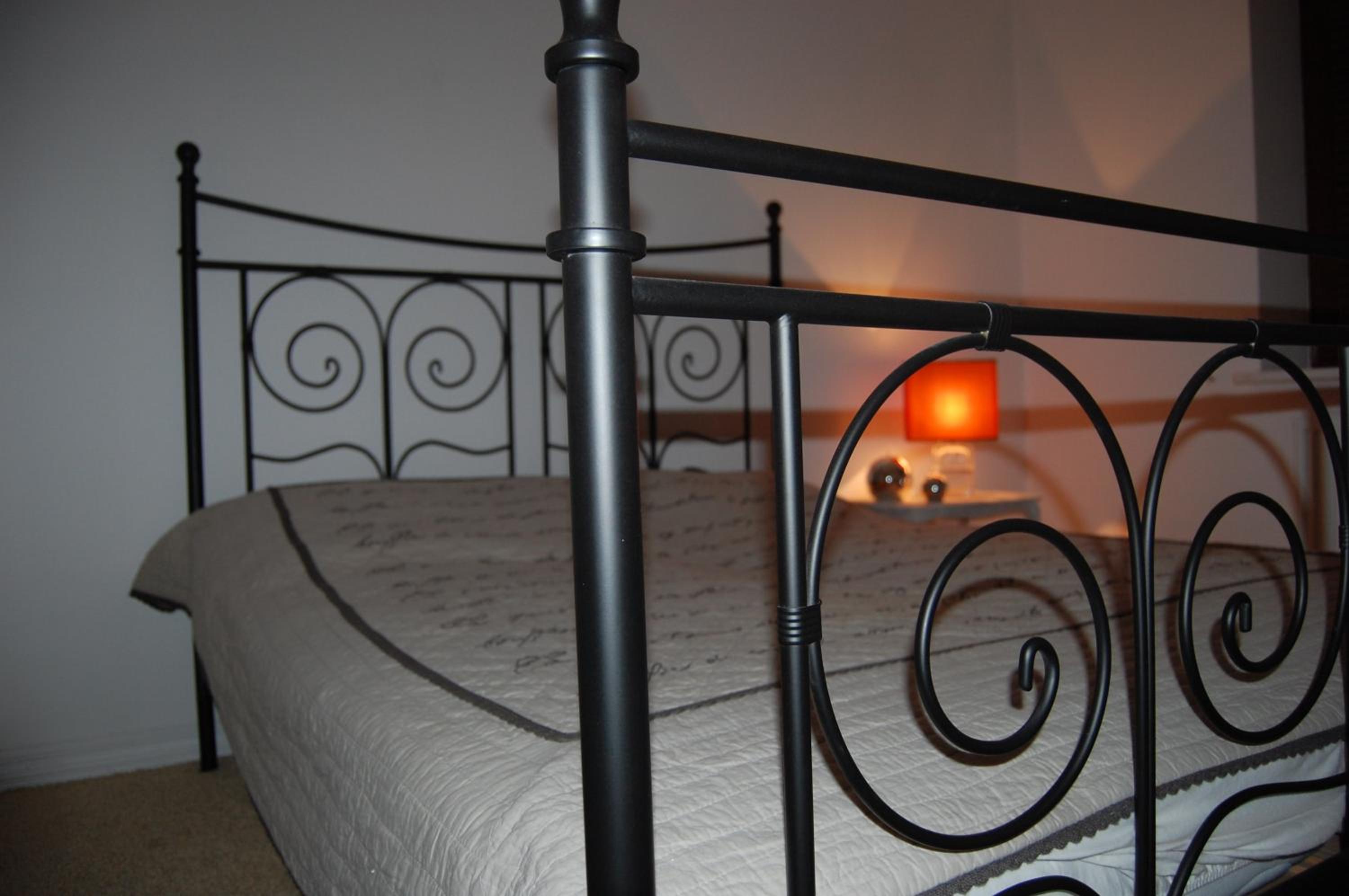 One-Bedroom Apartment - Photo 4