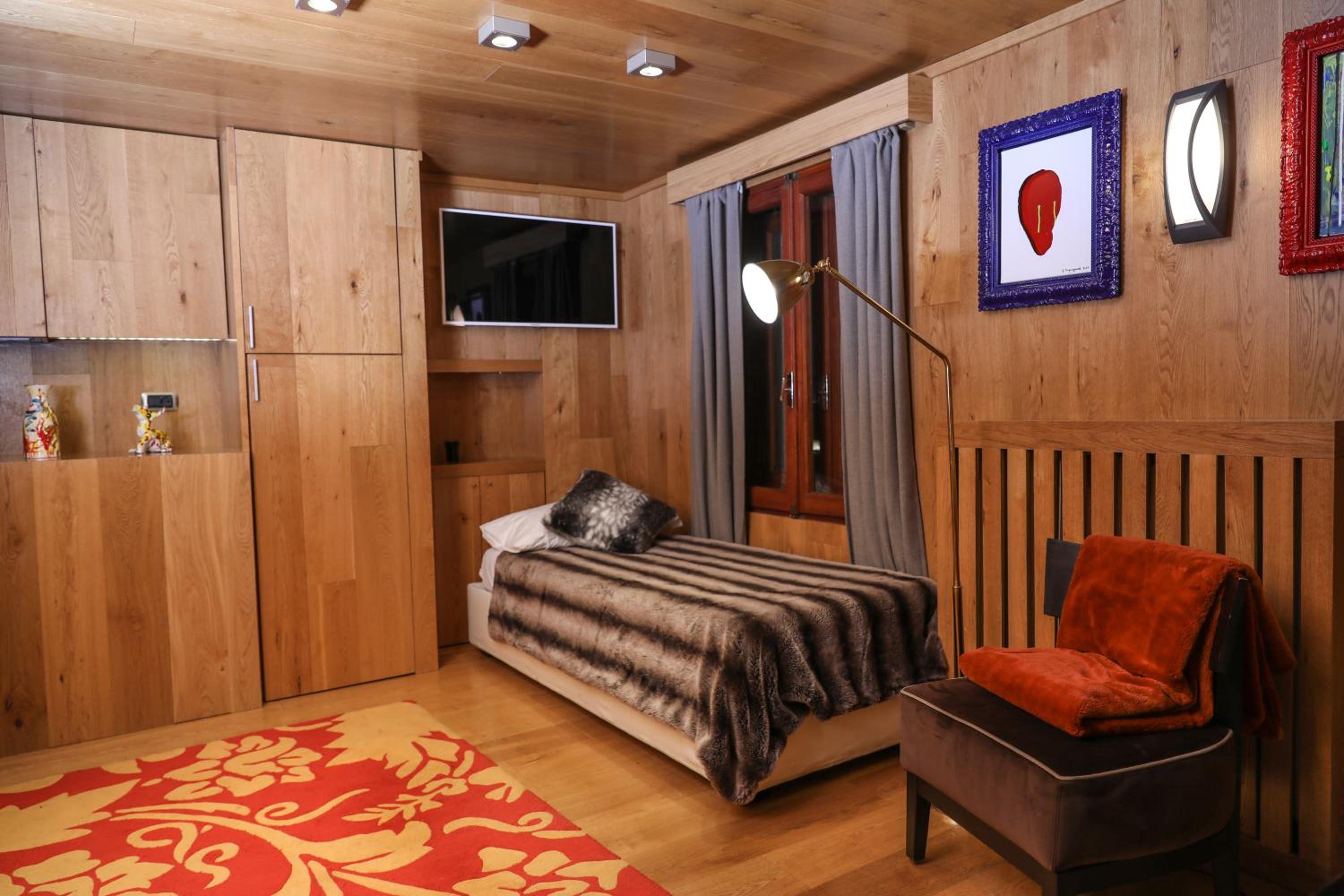 Superior Double or Twin Room photo 3