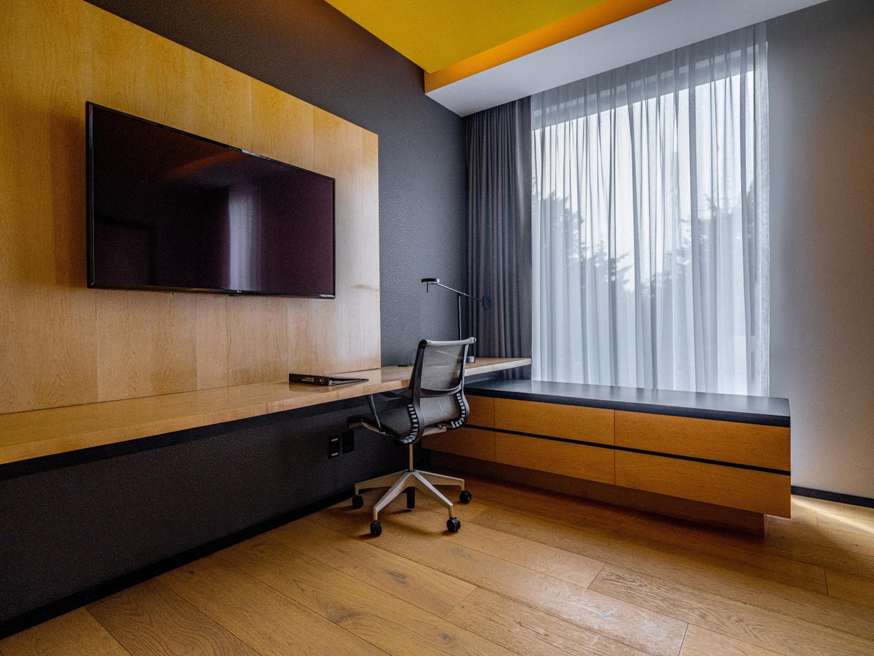 Suite - Photo 4
