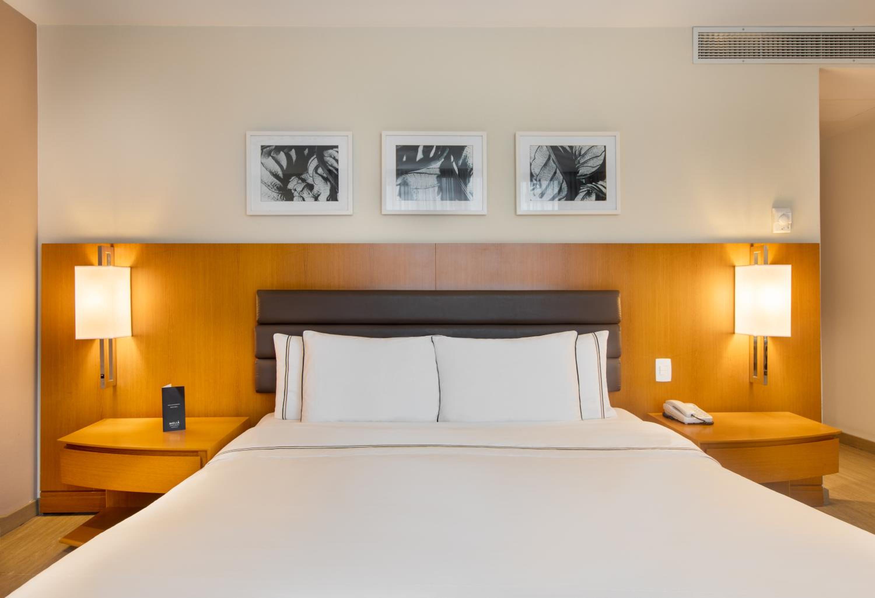 Deluxe Connecting Room