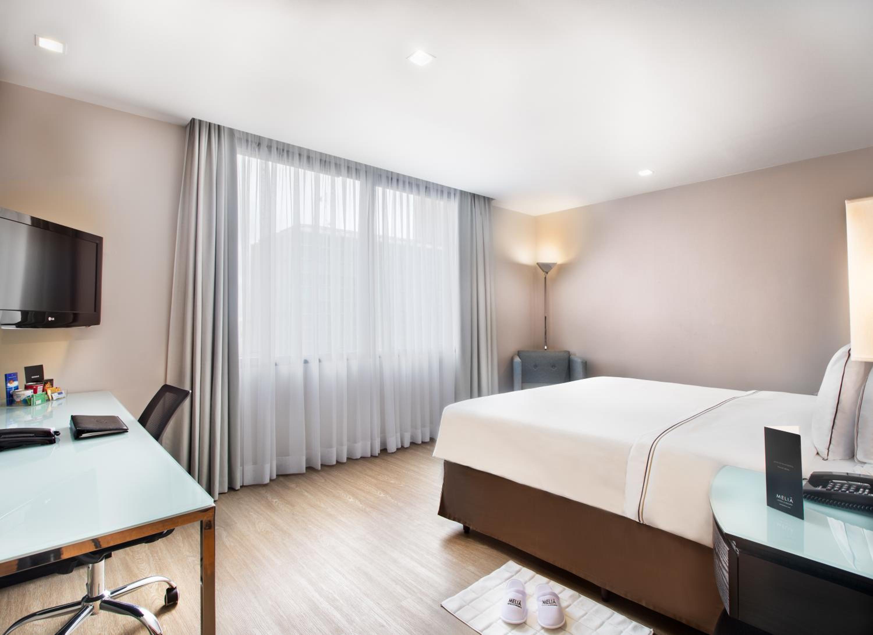 Premium Queen Room