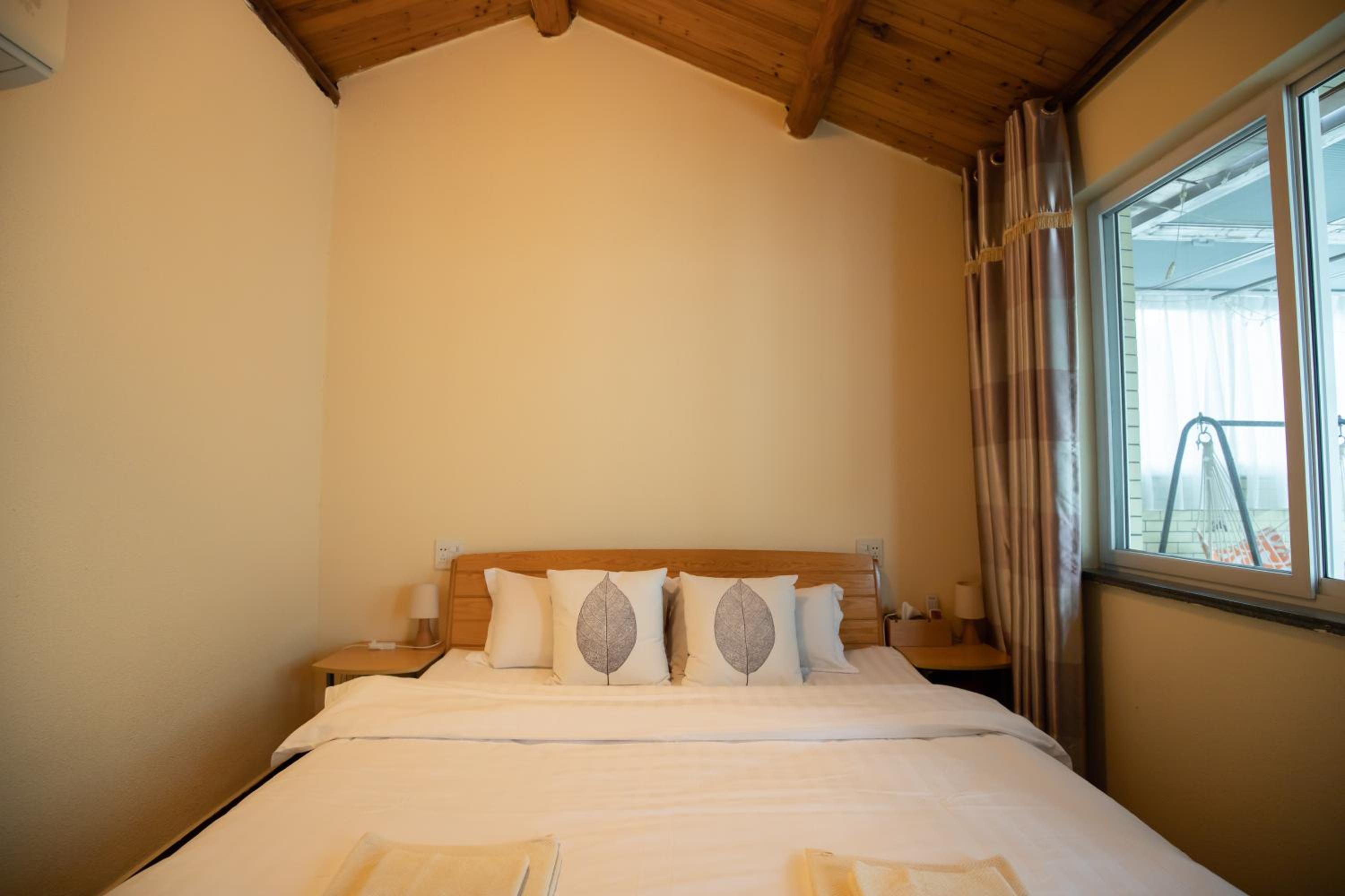 Two-Bedroom Suite with Balcony photo 2