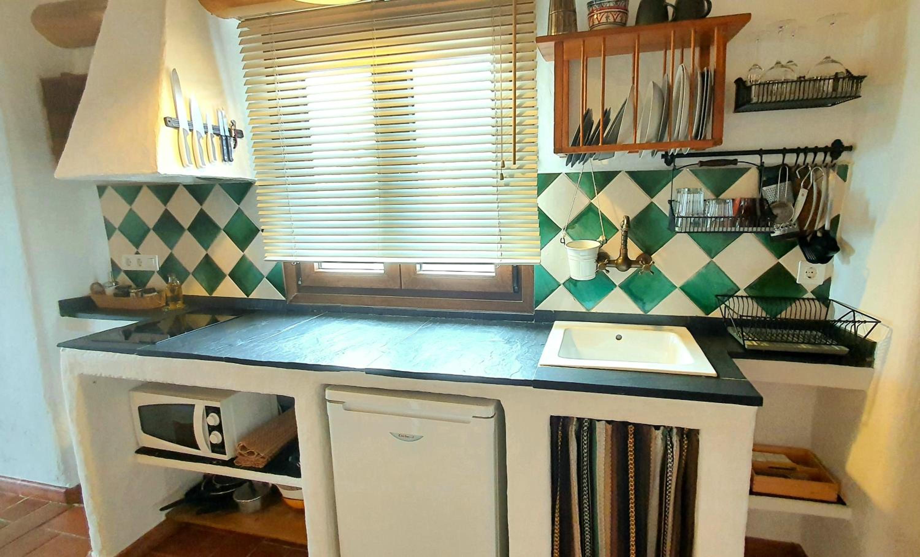 Superior One-Bedroom Apartment - Photo 21