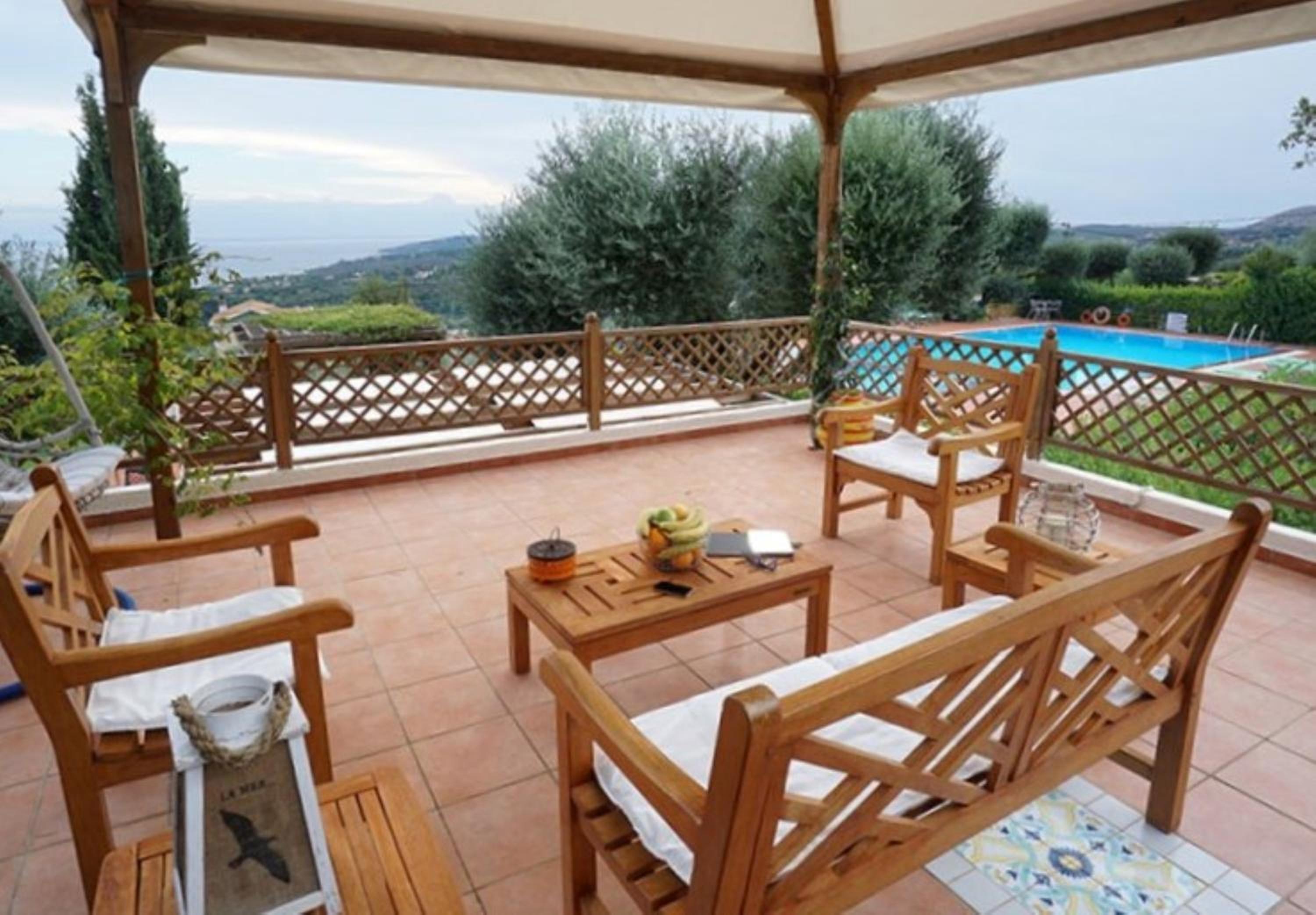 Apartment with View and Balcony photo 3
