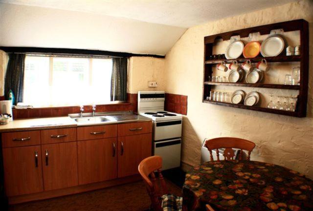  Large Two-Bedroom Cottage with Garden View photo 3