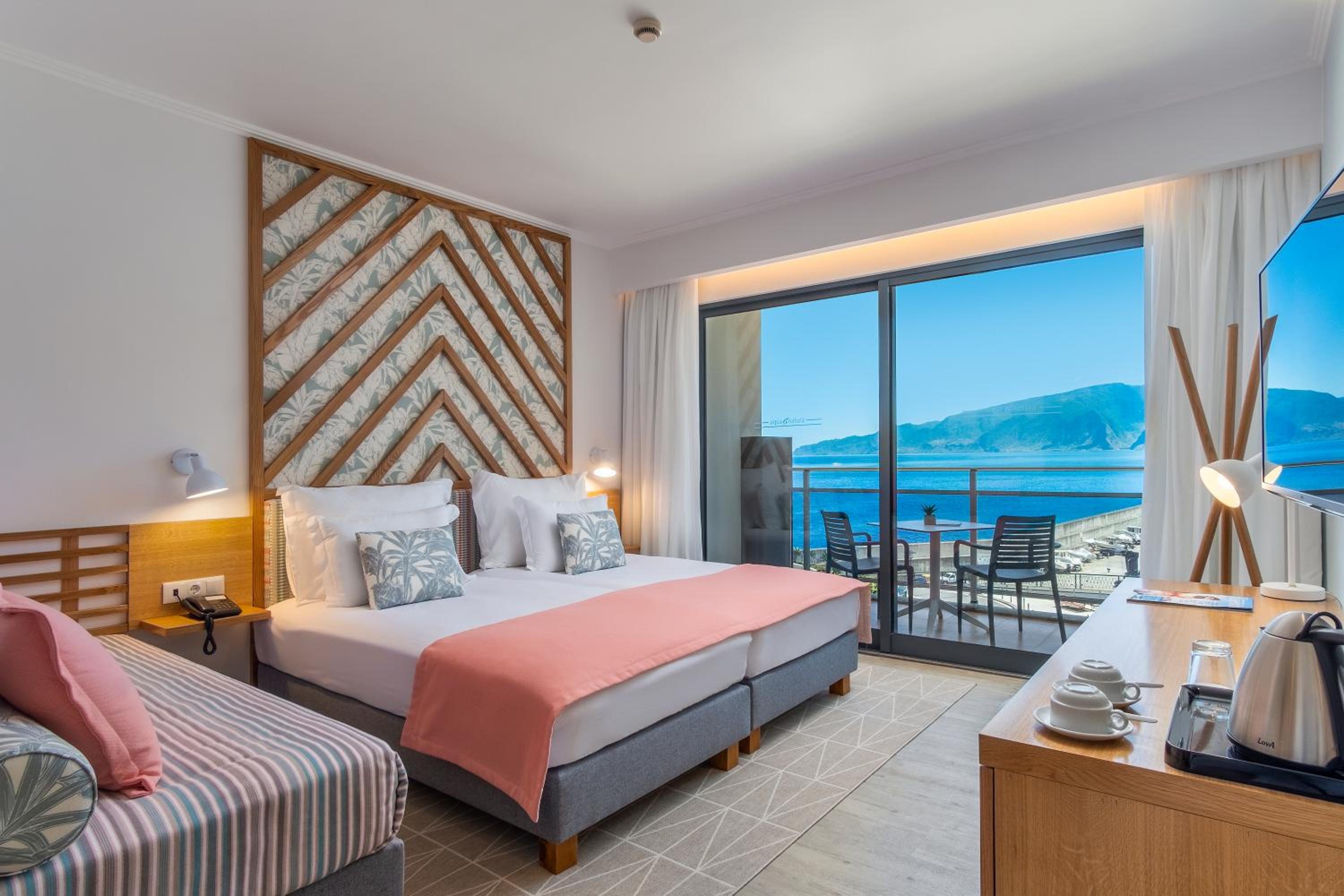Twin Room with Sea View photo 1