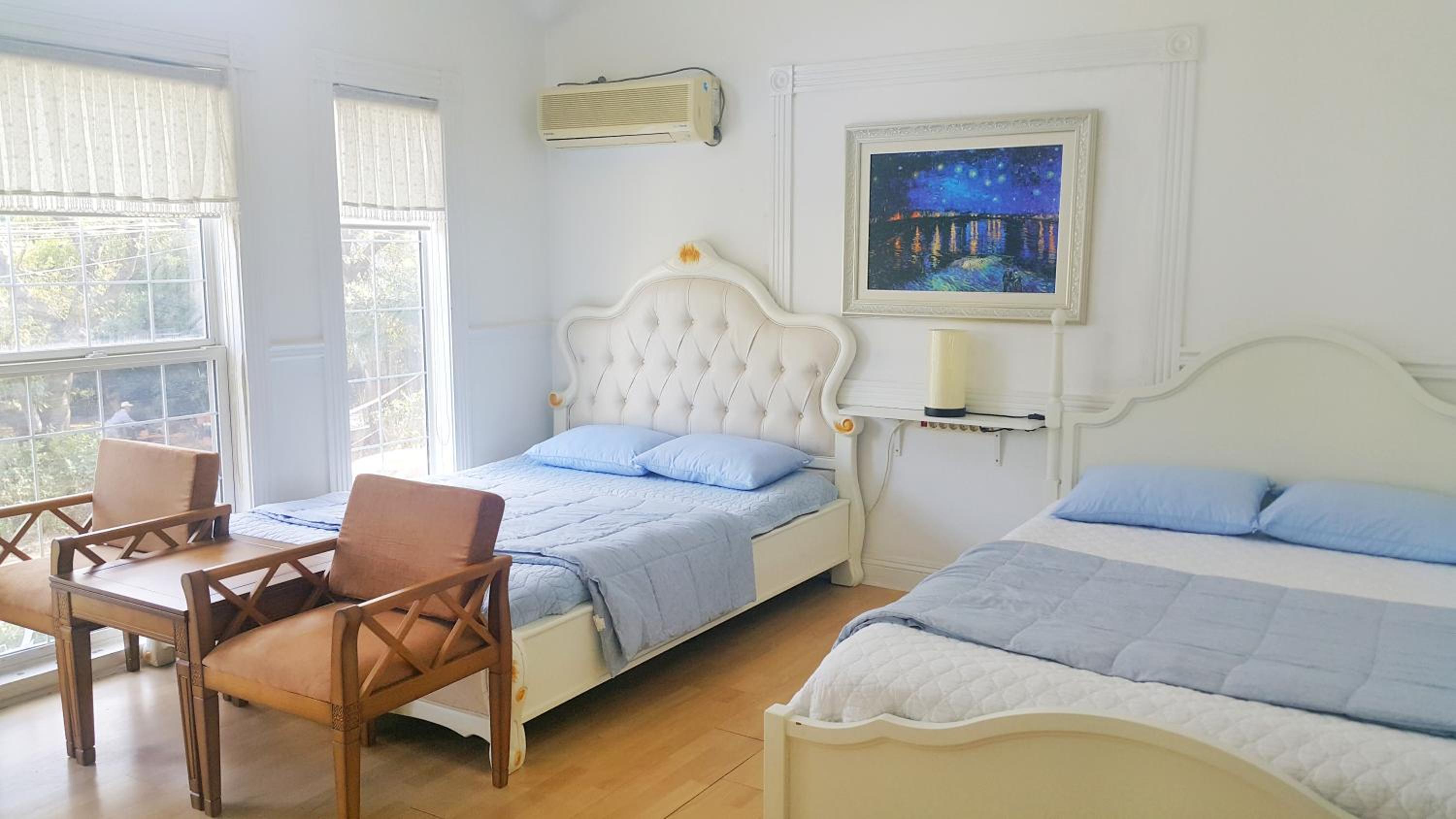 Deluxe Suite photo 2