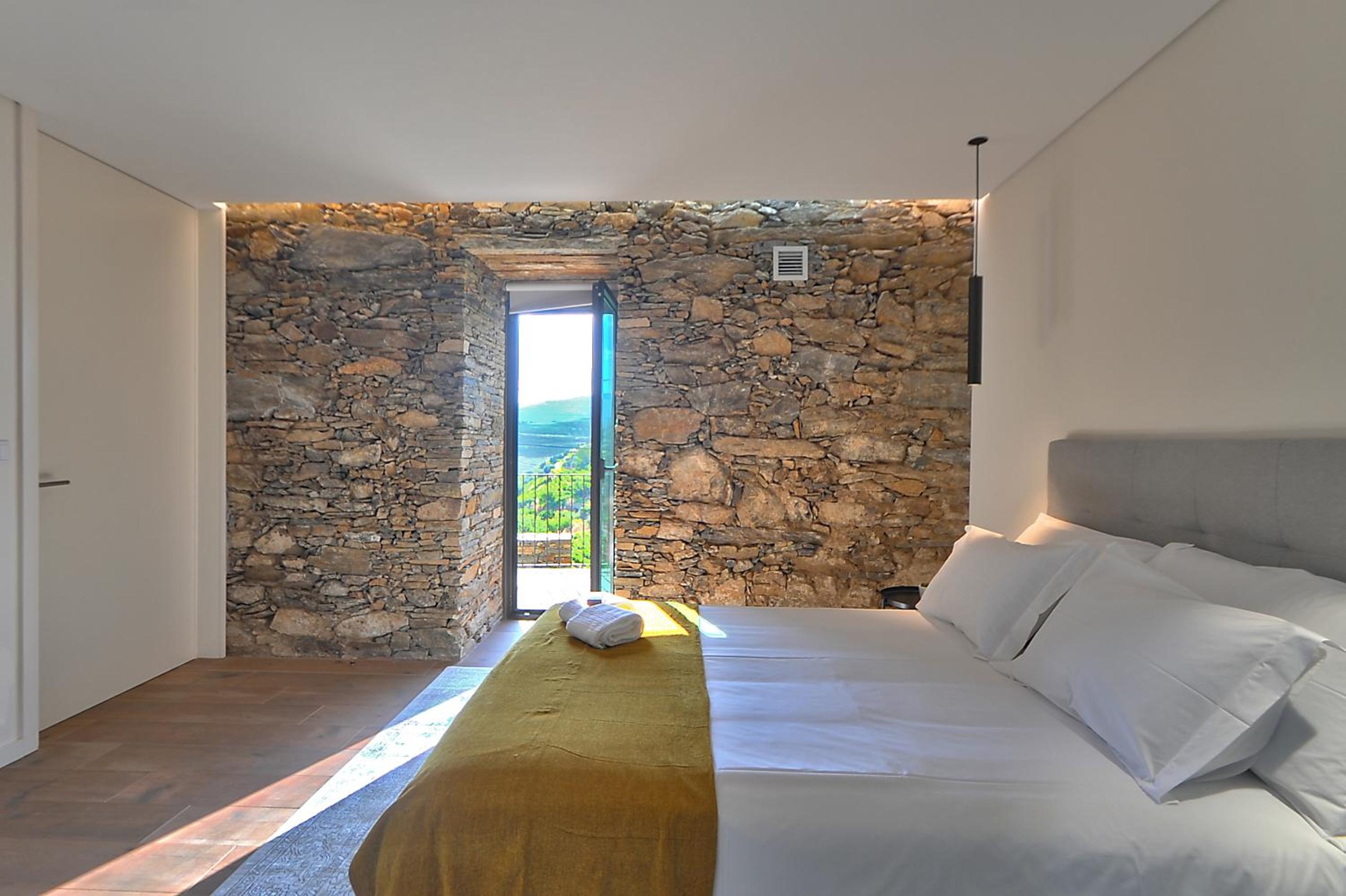 One-Bedroom Apartment - Photo 7