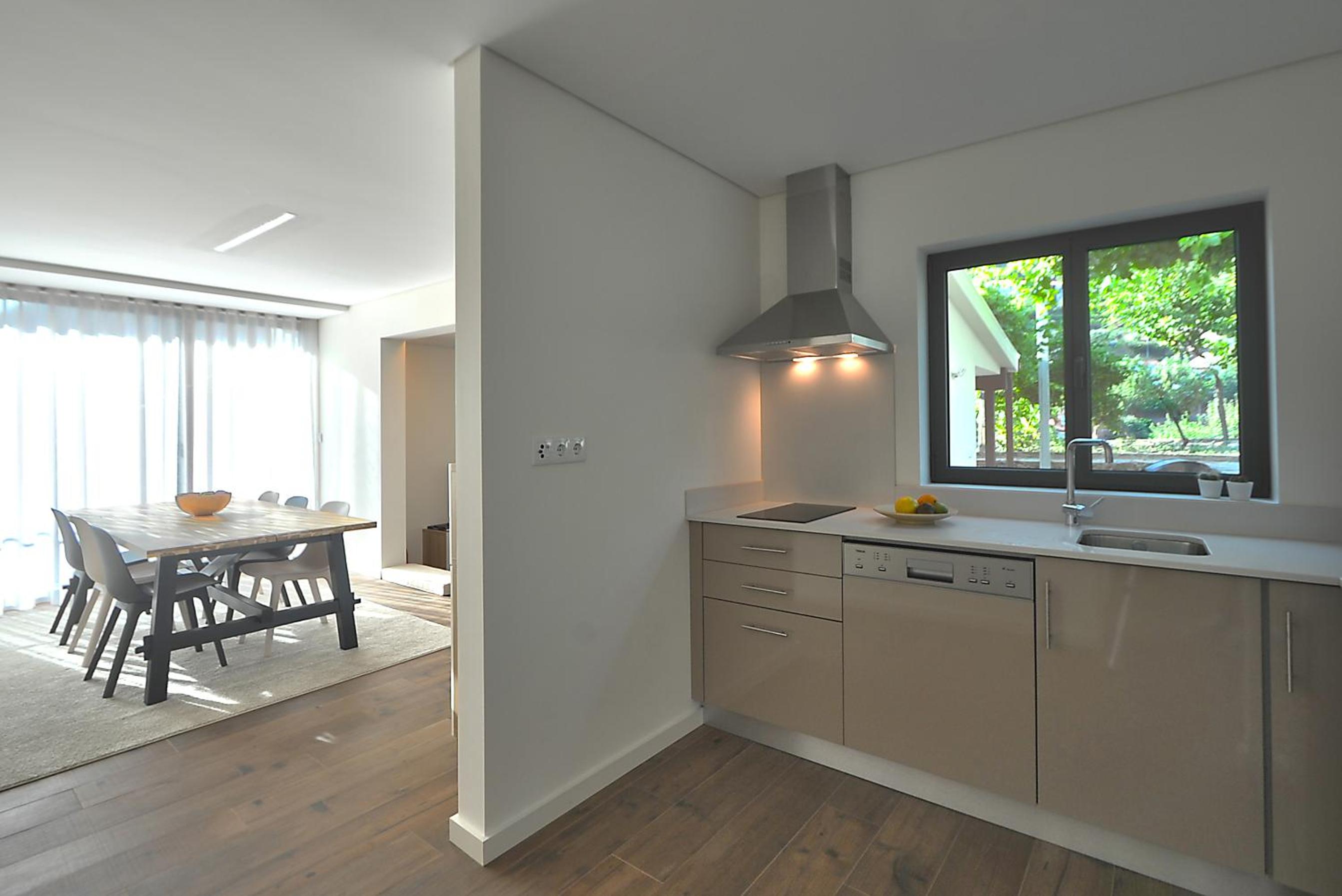 Three-Bedroom Apartment - Photo 15