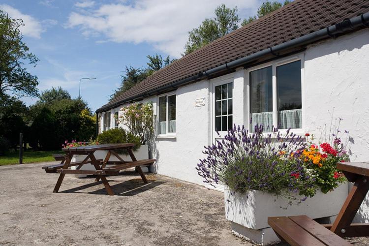 Small One-Bedroom Cottage photo 2