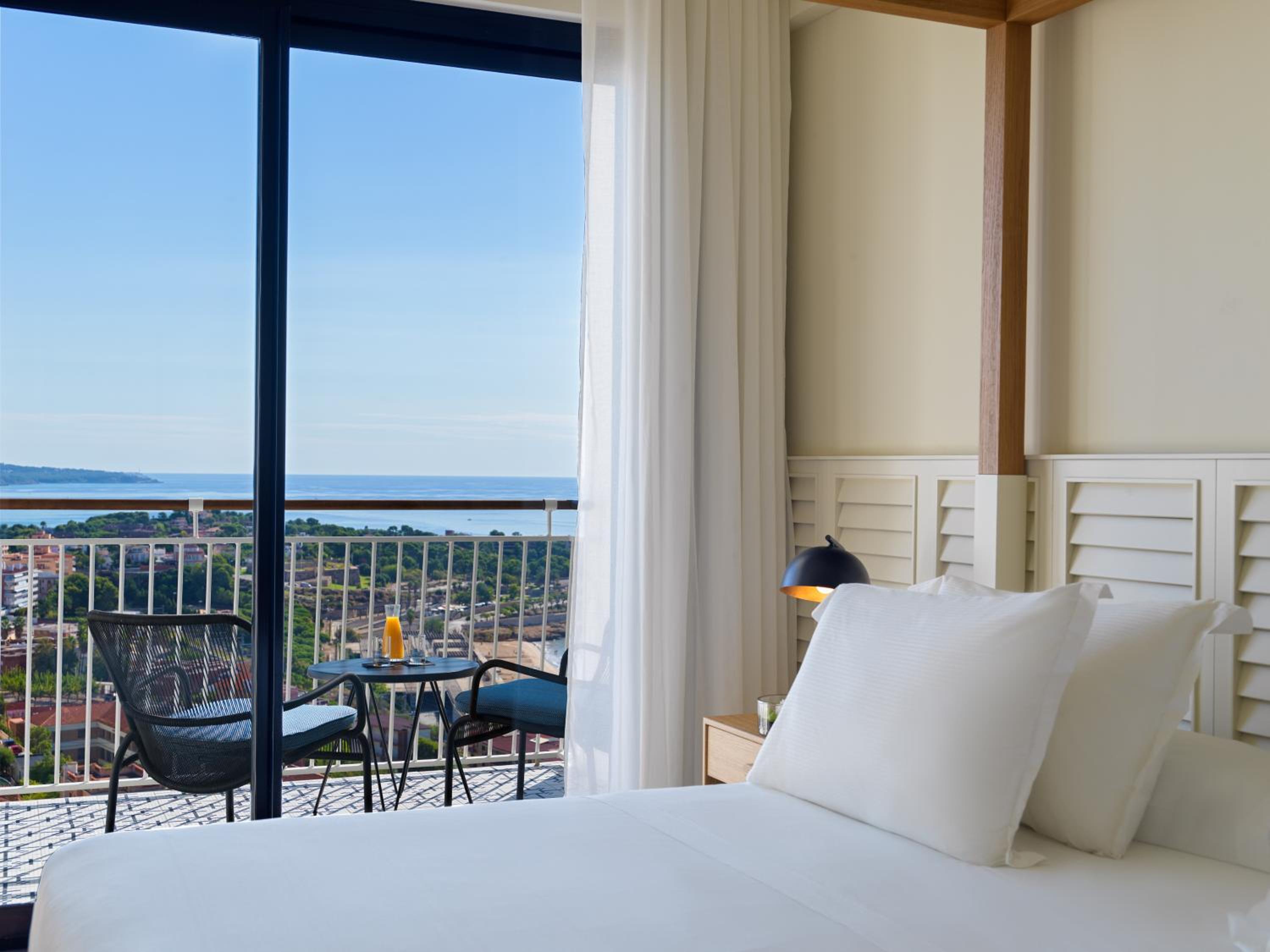 Suite Imperial (2 Adults + 2 Children up to 11 years) photo 3