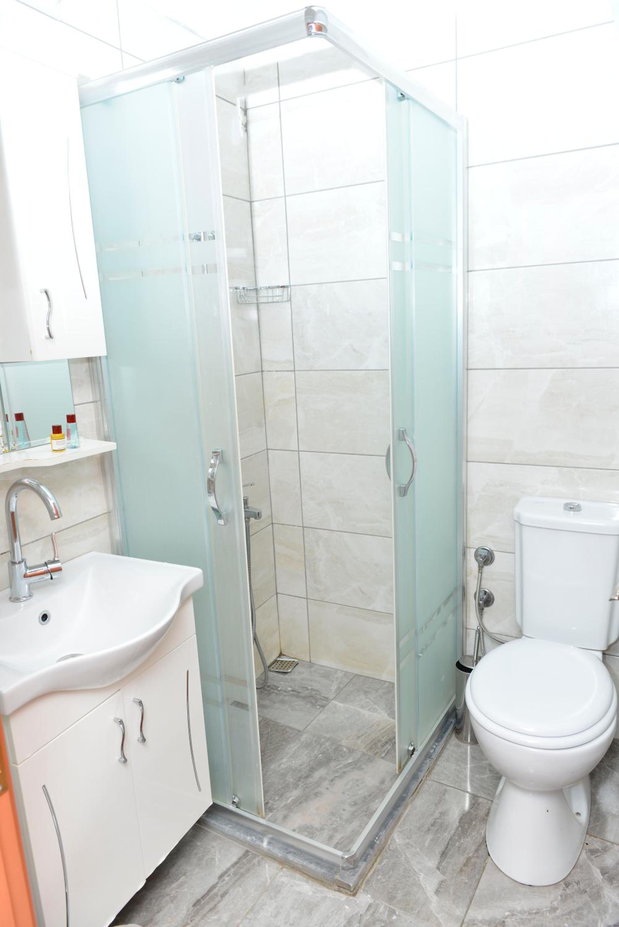 Standard Triple Room photo 2