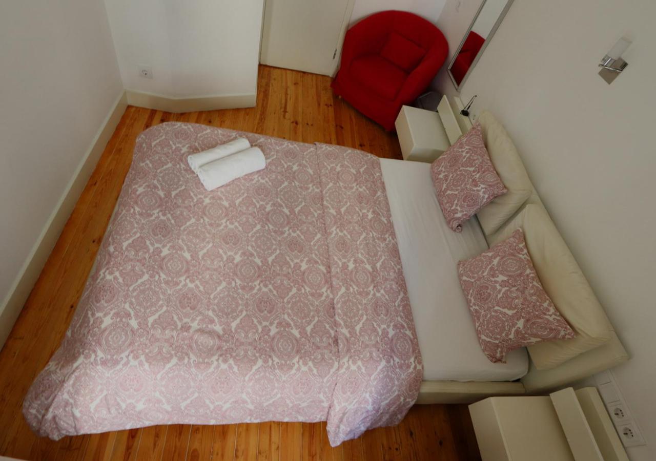 Double Room with Shared Bathroom photo 3
