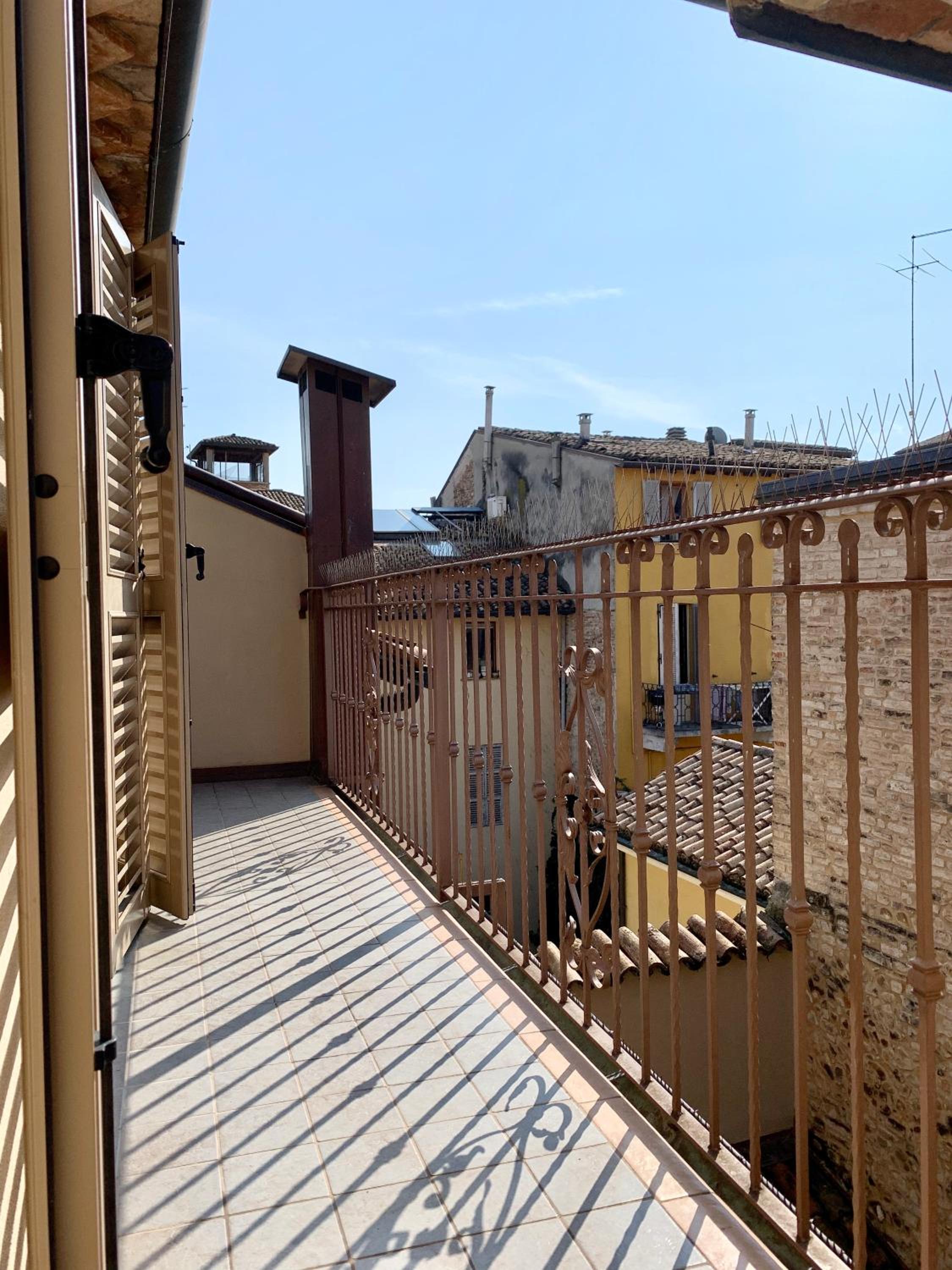 Studio with Balcony - Photo 24