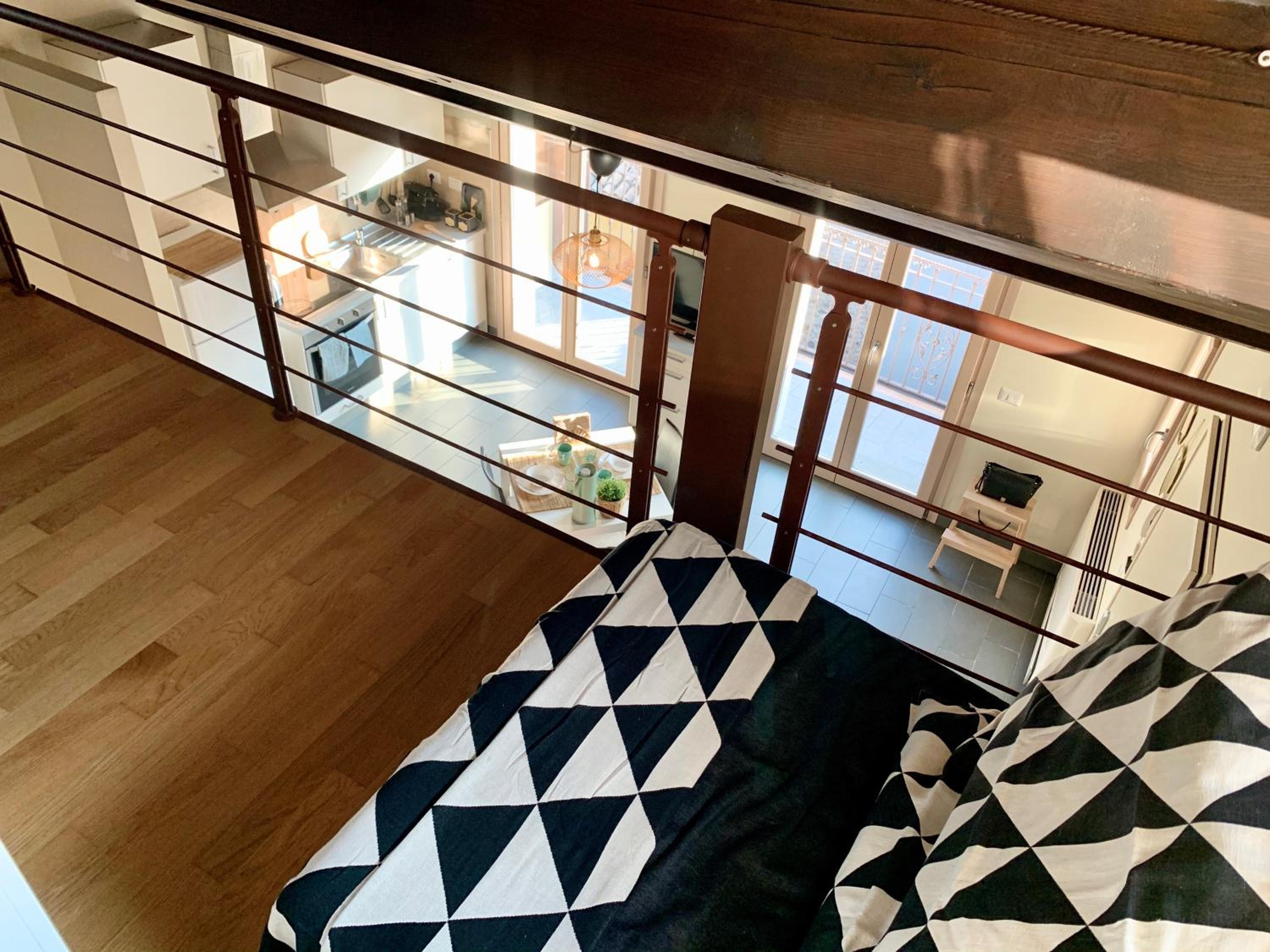 Studio with Balcony - Photo 13