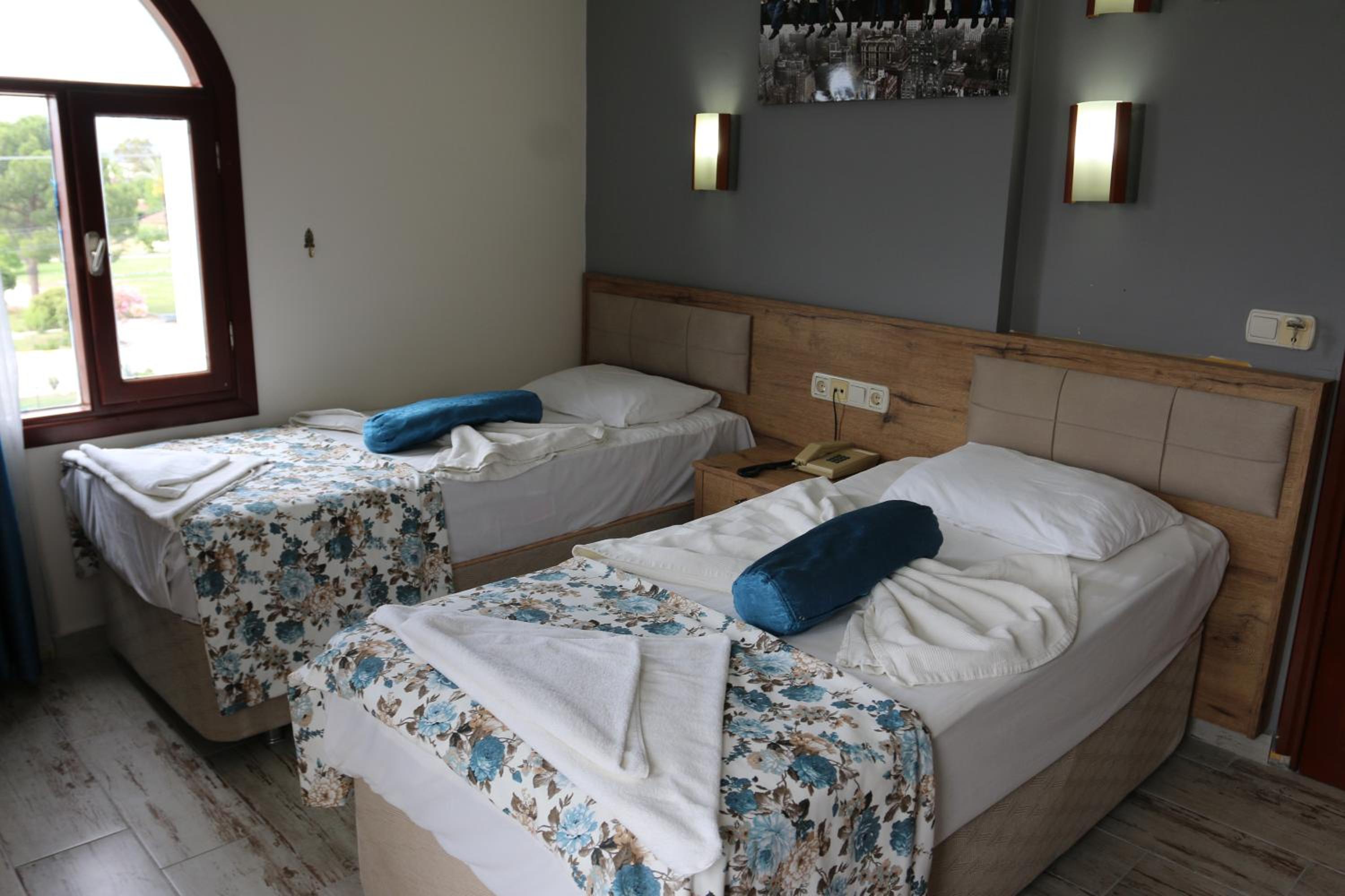 Twin Room - Photo 4