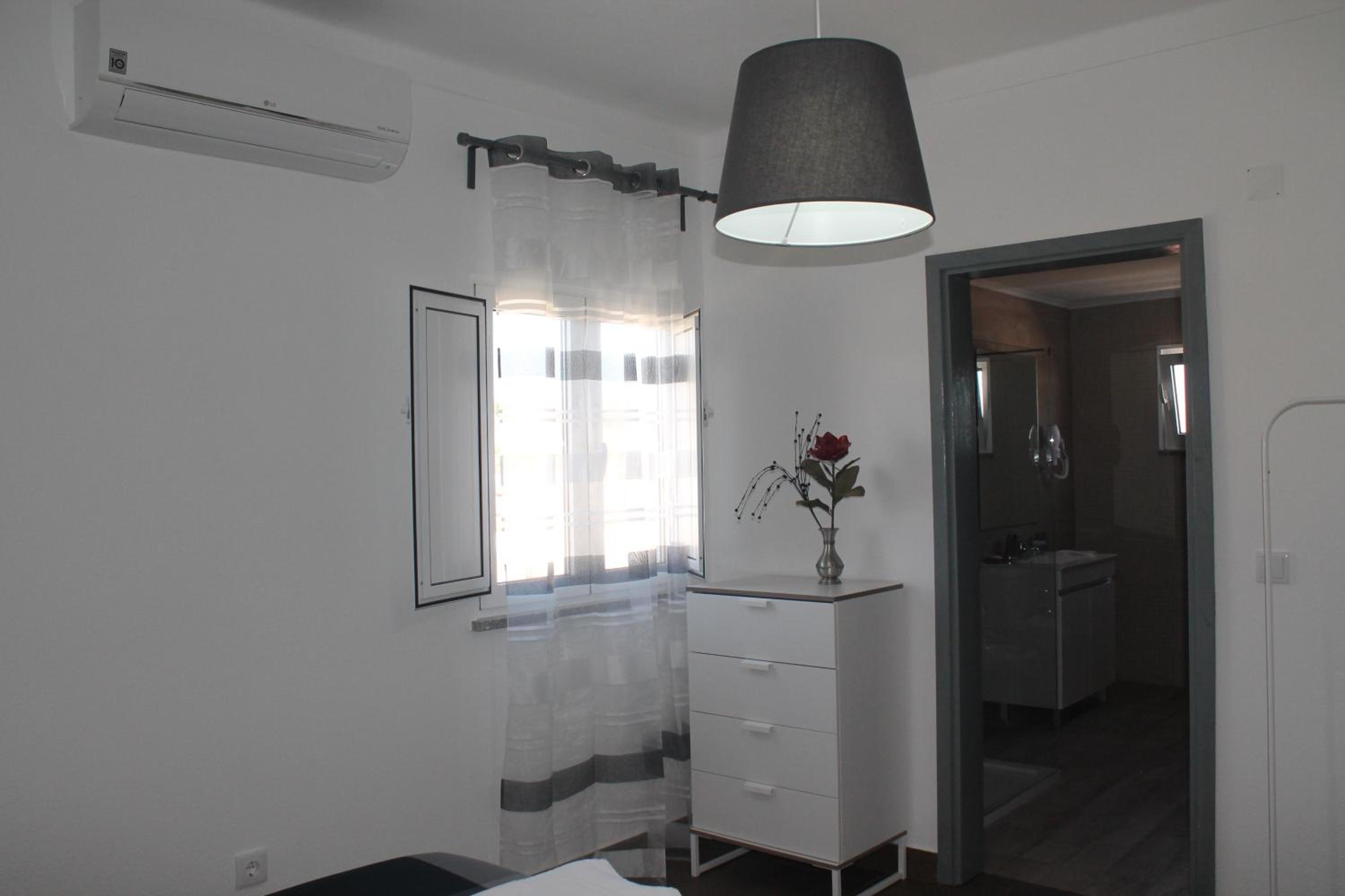 Double Room with Private Bathroom - Photo 1
