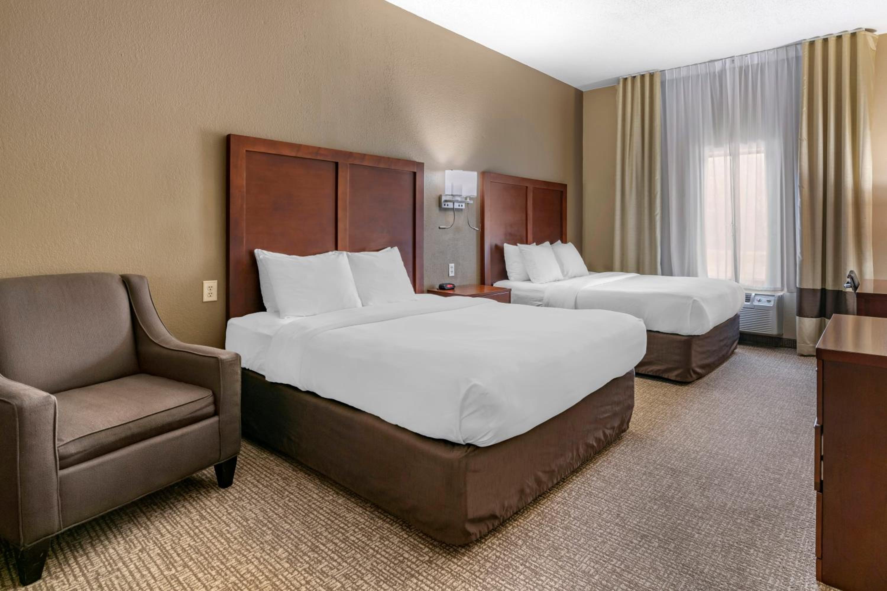 Queen Room with Two Queen Beds - Accessible/Non-Smoking