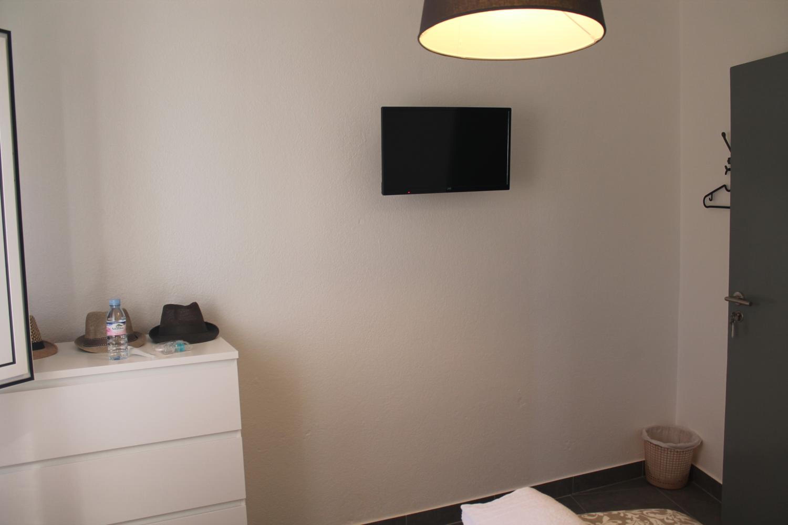 Single Room with Private External Bathroom