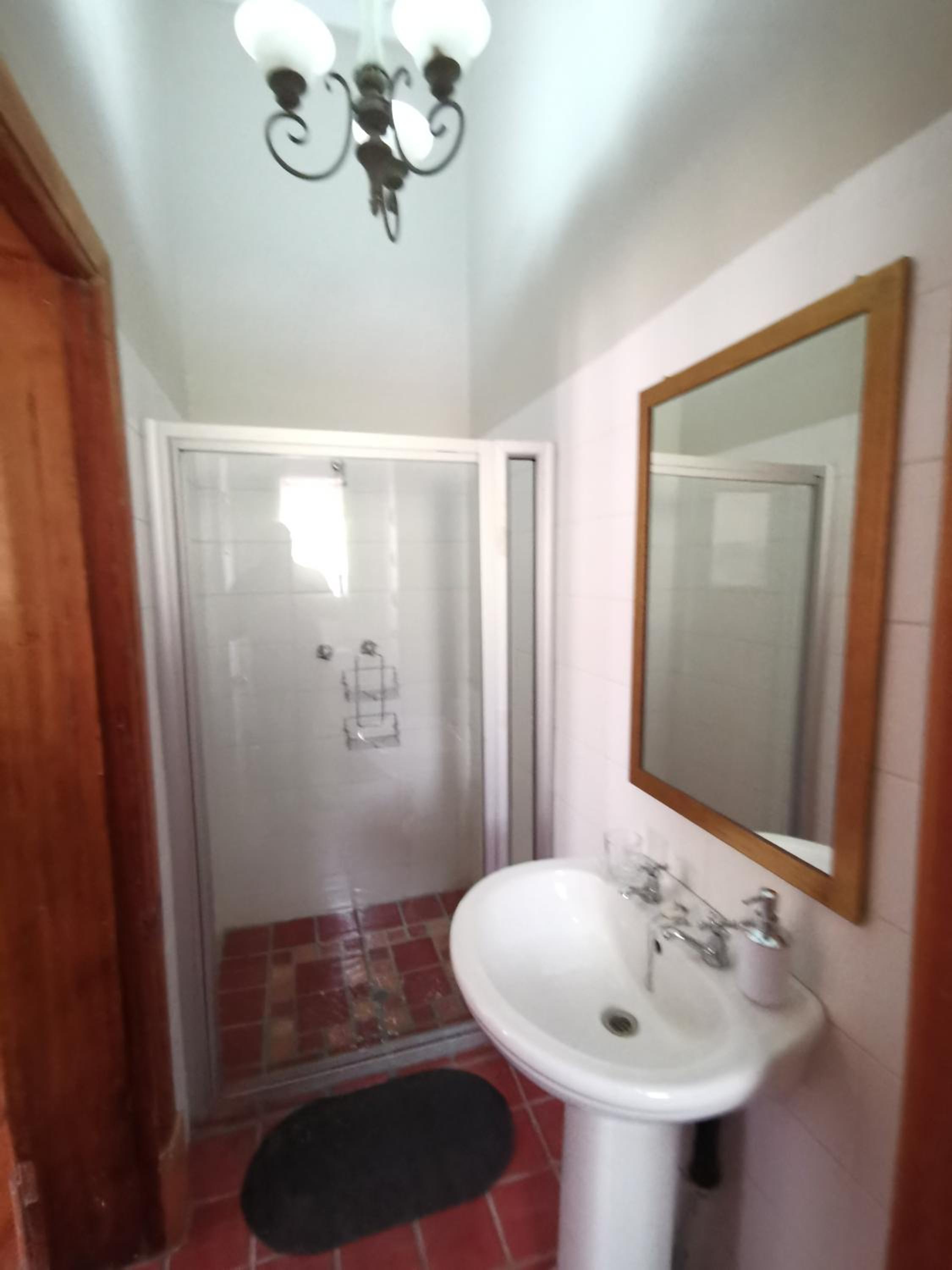 Deluxe King Room - Photo 5