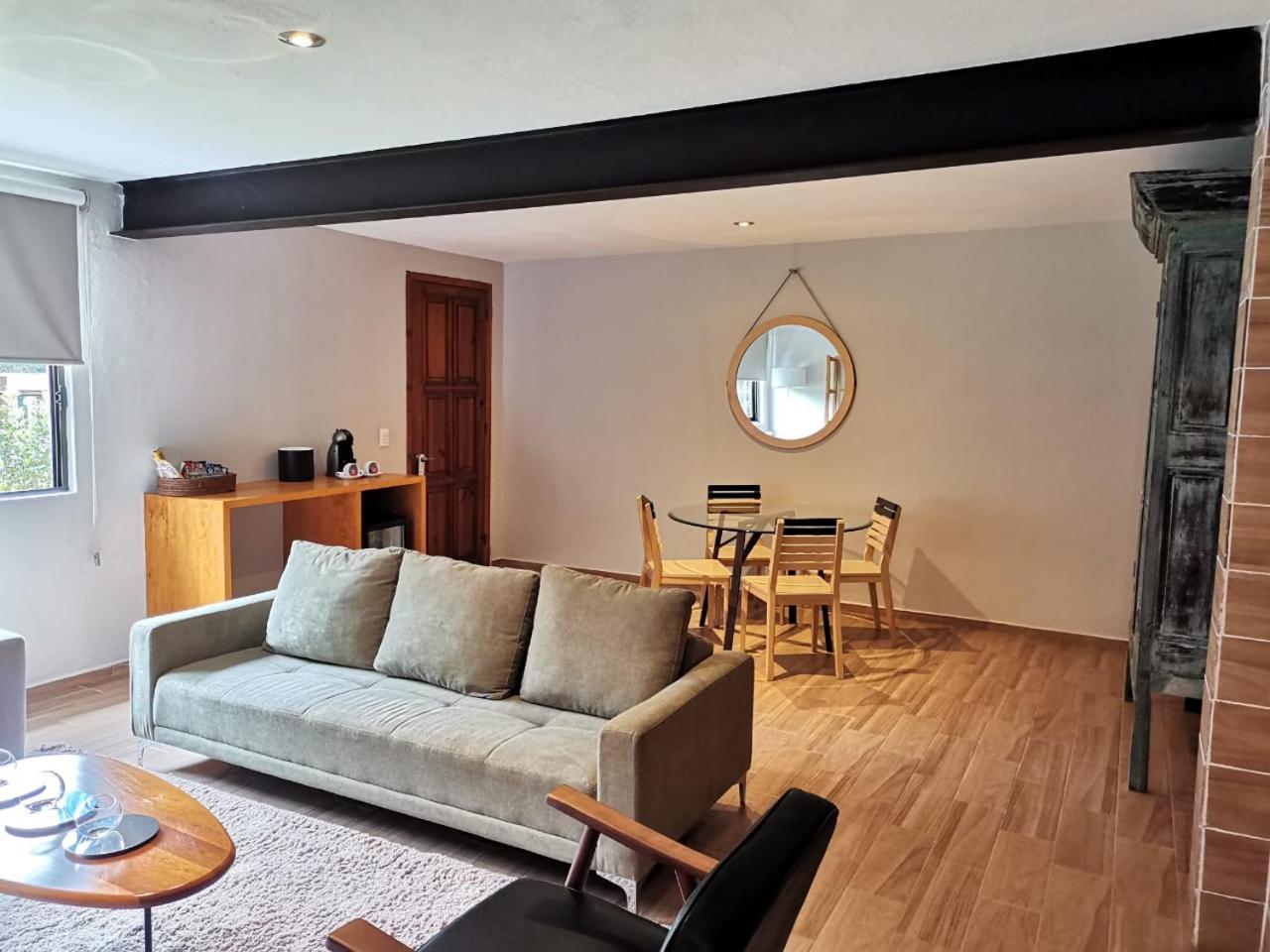 Deluxe Suite - Photo 3