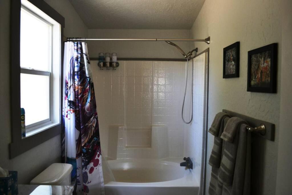 Three-Bedroom House - Photo 27