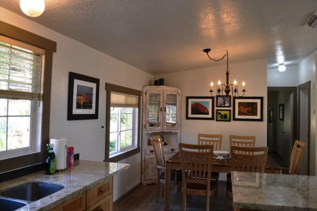 Three-Bedroom House - Photo 22