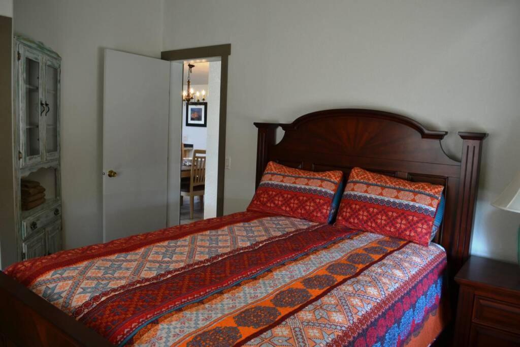 Three-Bedroom House - Photo 7