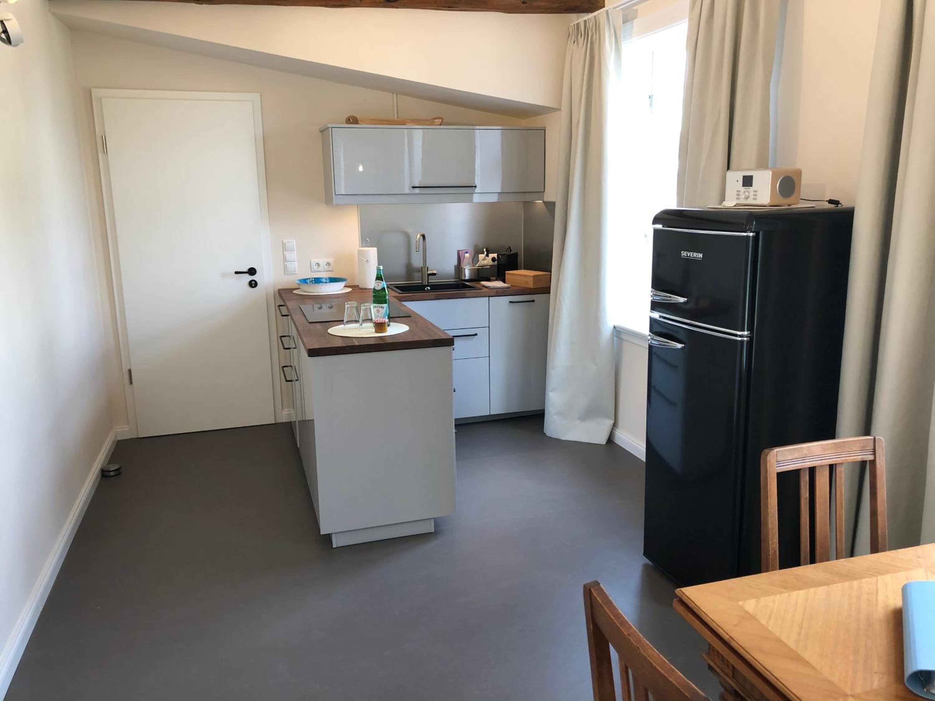 Deluxe King Suite - Photo 34