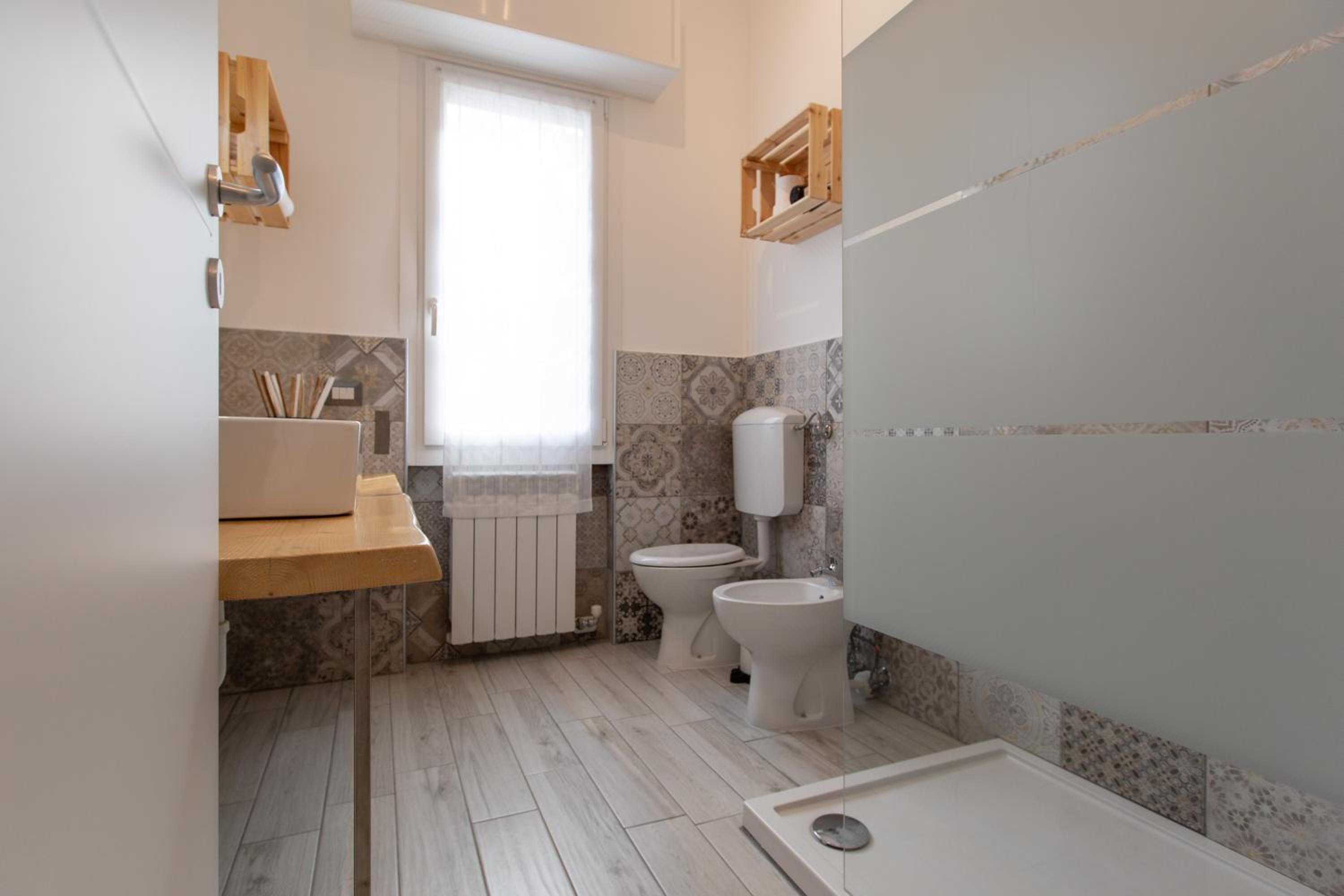 Double Room with Private Bathroom - Photo 7