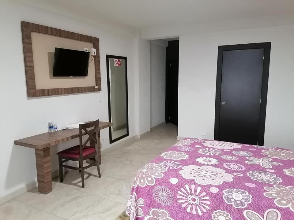 Large Double or Twin Room