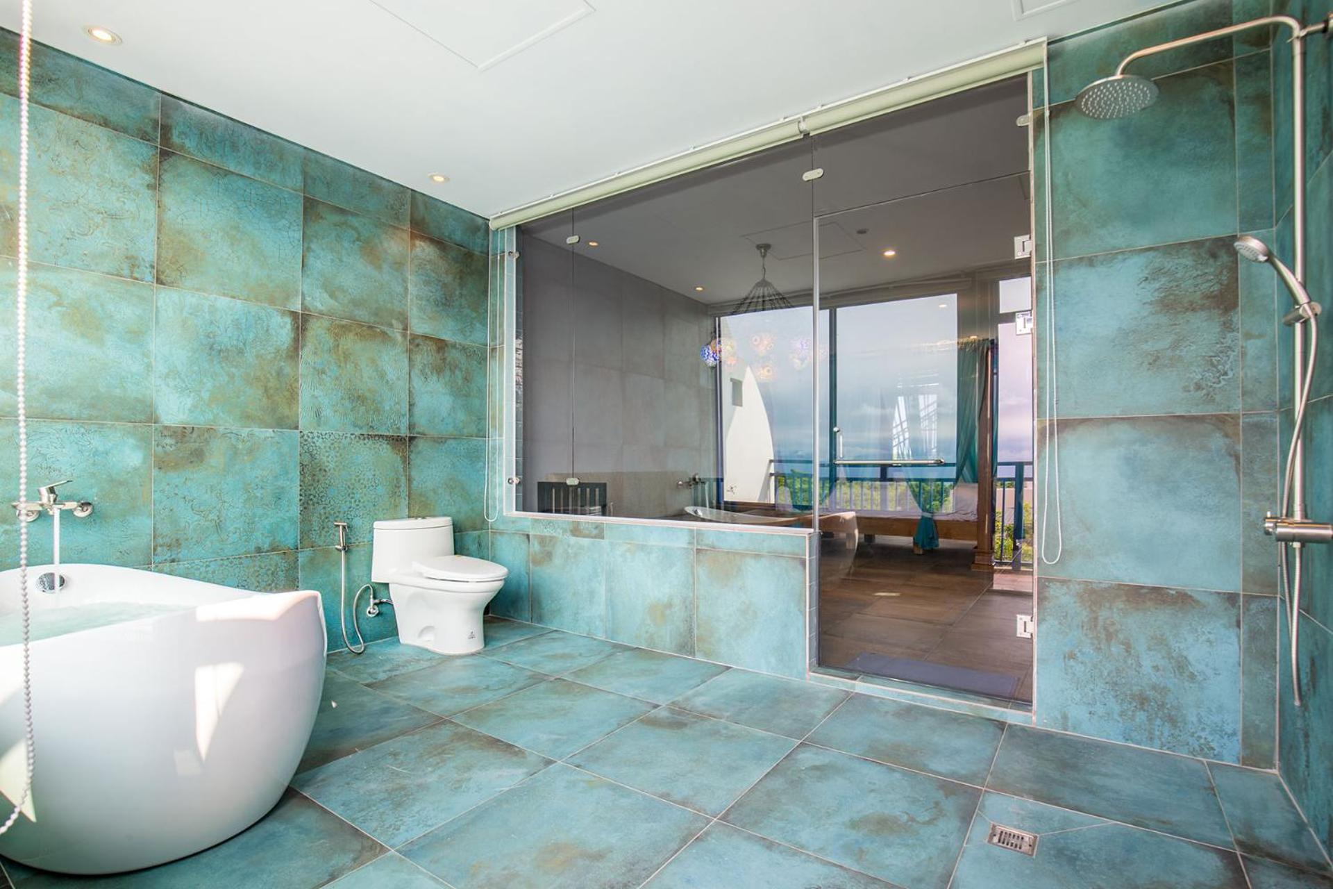 Double Room with Spa Bath photo 3