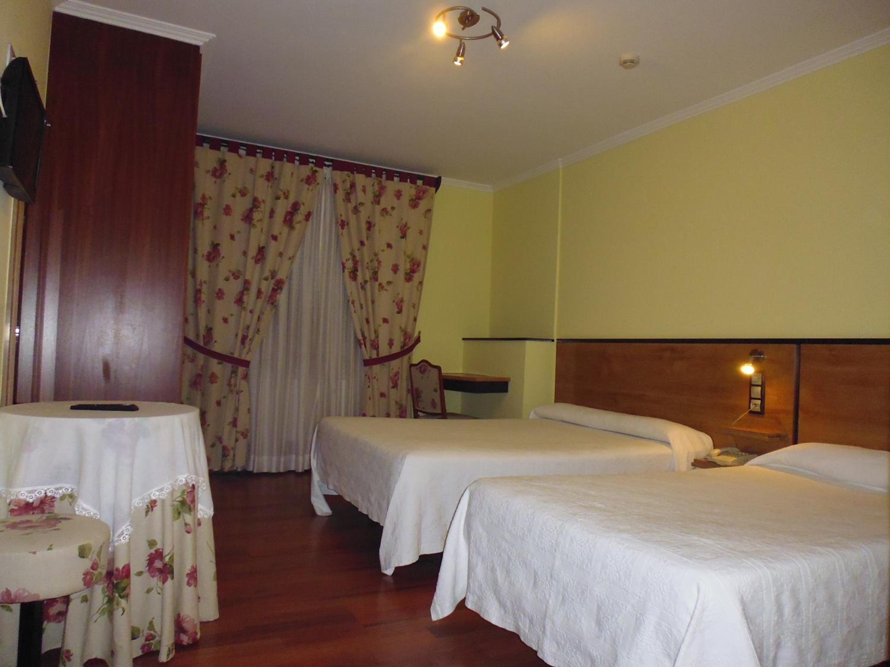 Triple Room - Photo 2