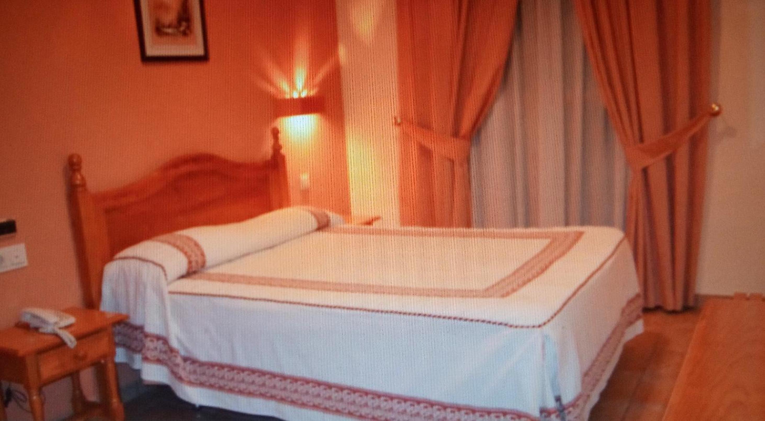 Double or Twin Room photo 2