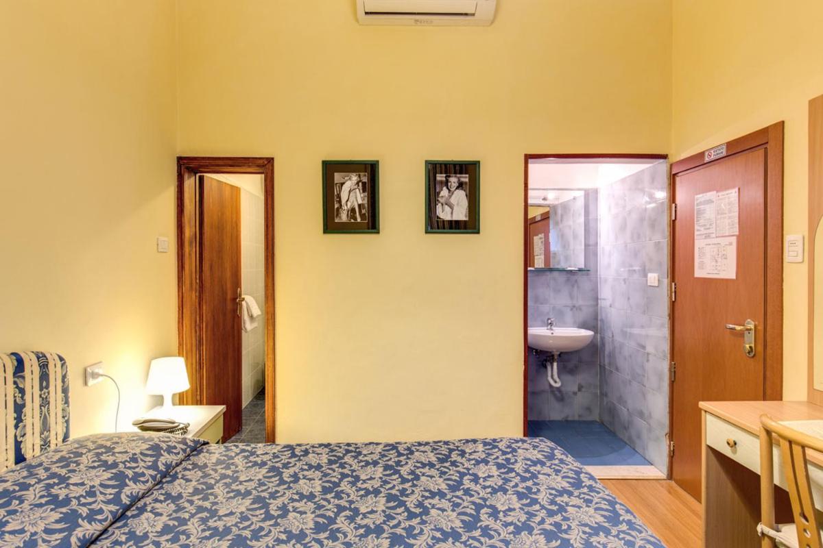 Economy Double Room - Photo 1