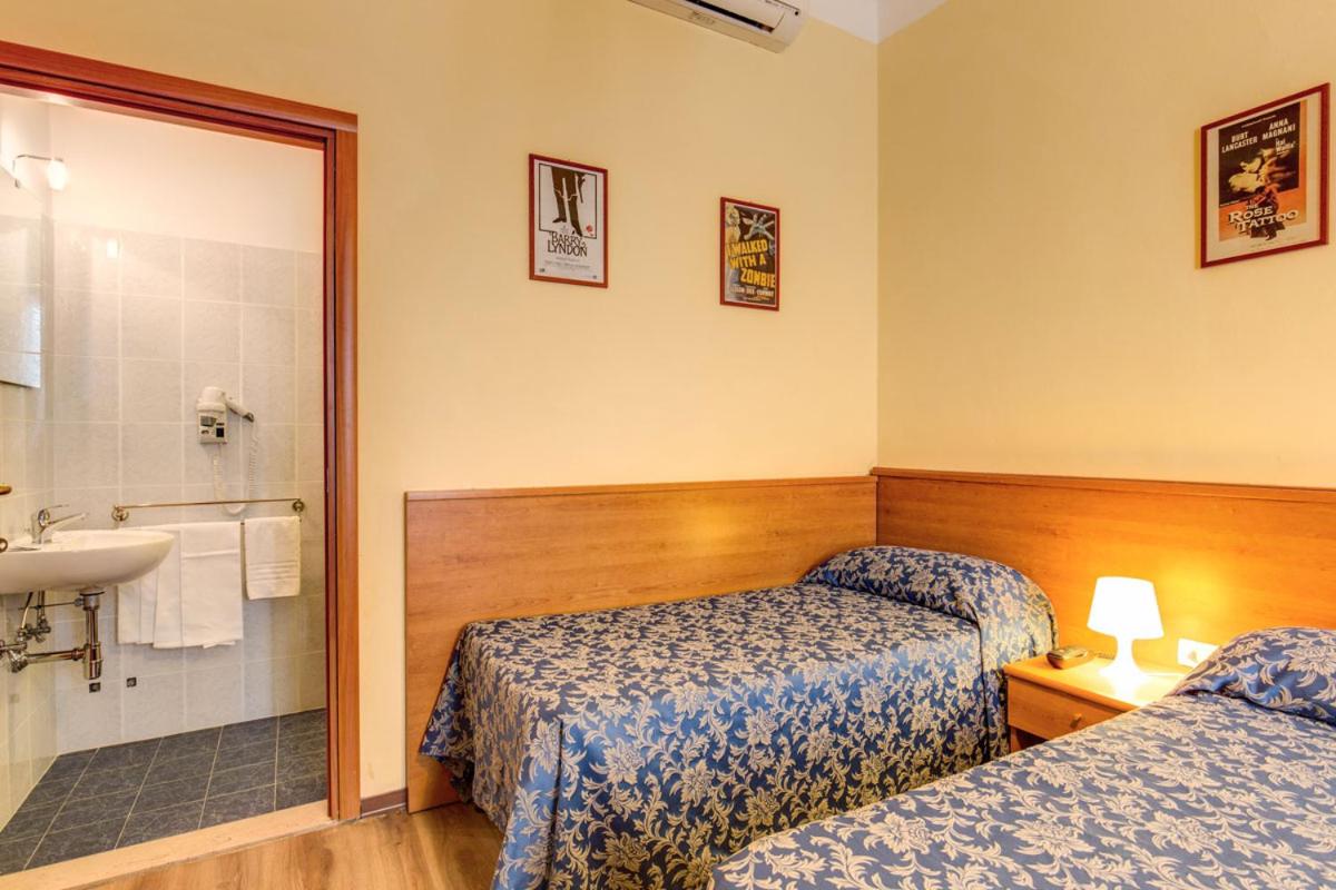 Standard Triple Room photo 1