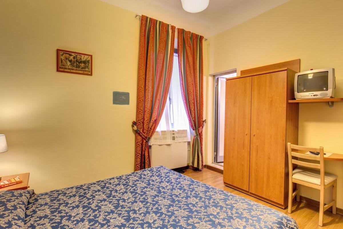 Double or Twin Room photo 1
