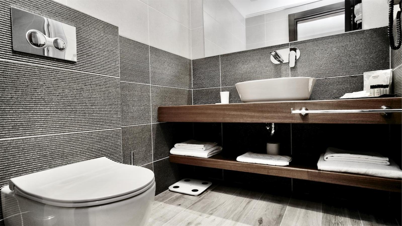 Standard Triple Room with Sea View - Photo 7