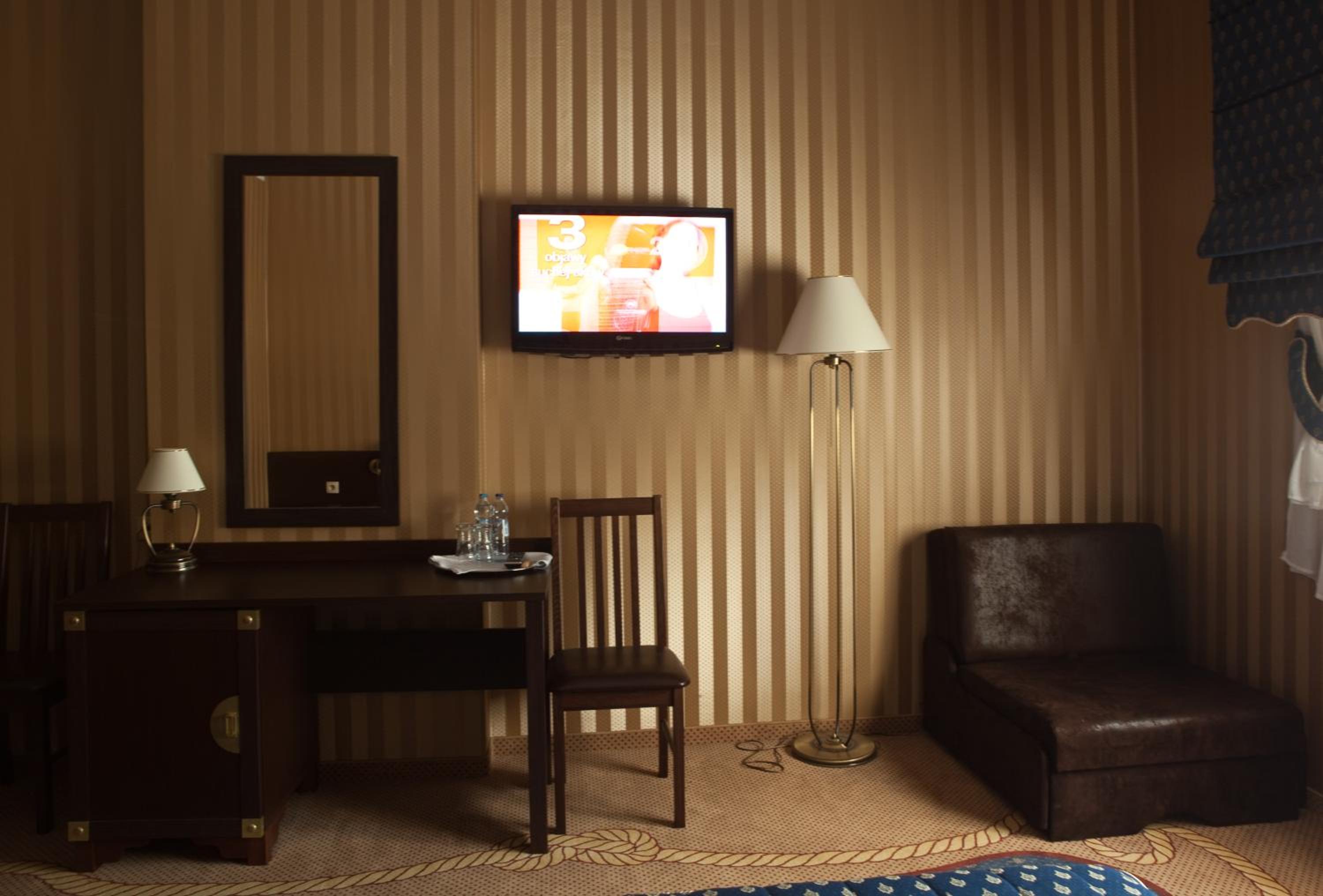 Twin Room - Photo 3