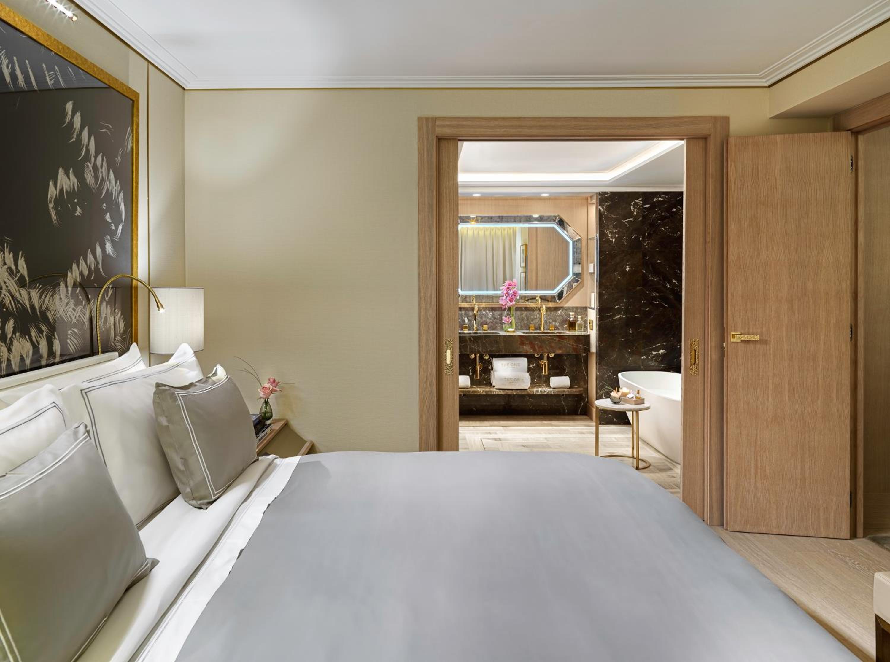 Suite with City View
