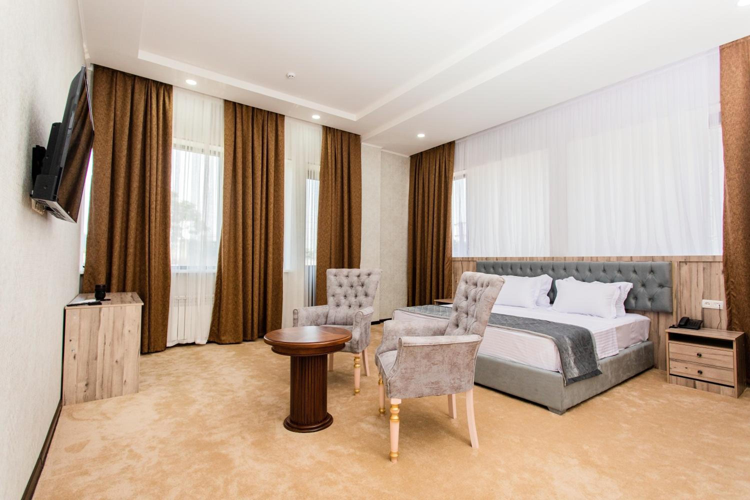 Junior Suite with Balcony