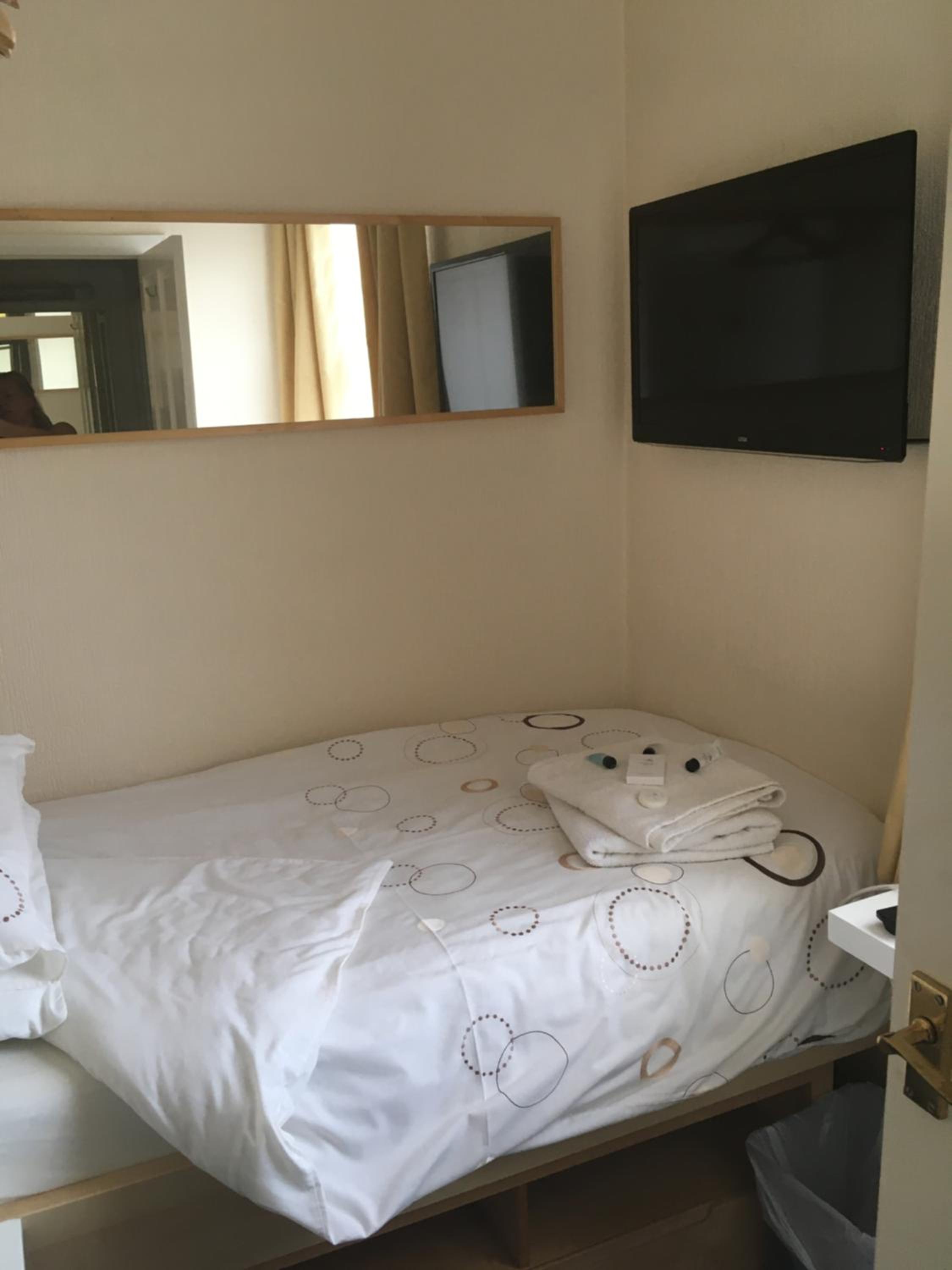 Budget Single Room