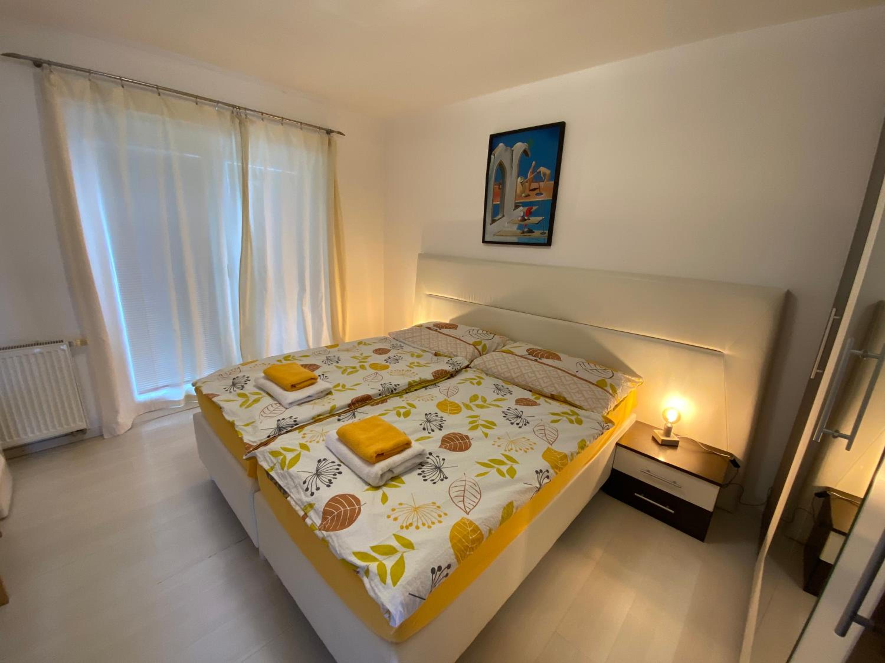 Double Room - Photo 5