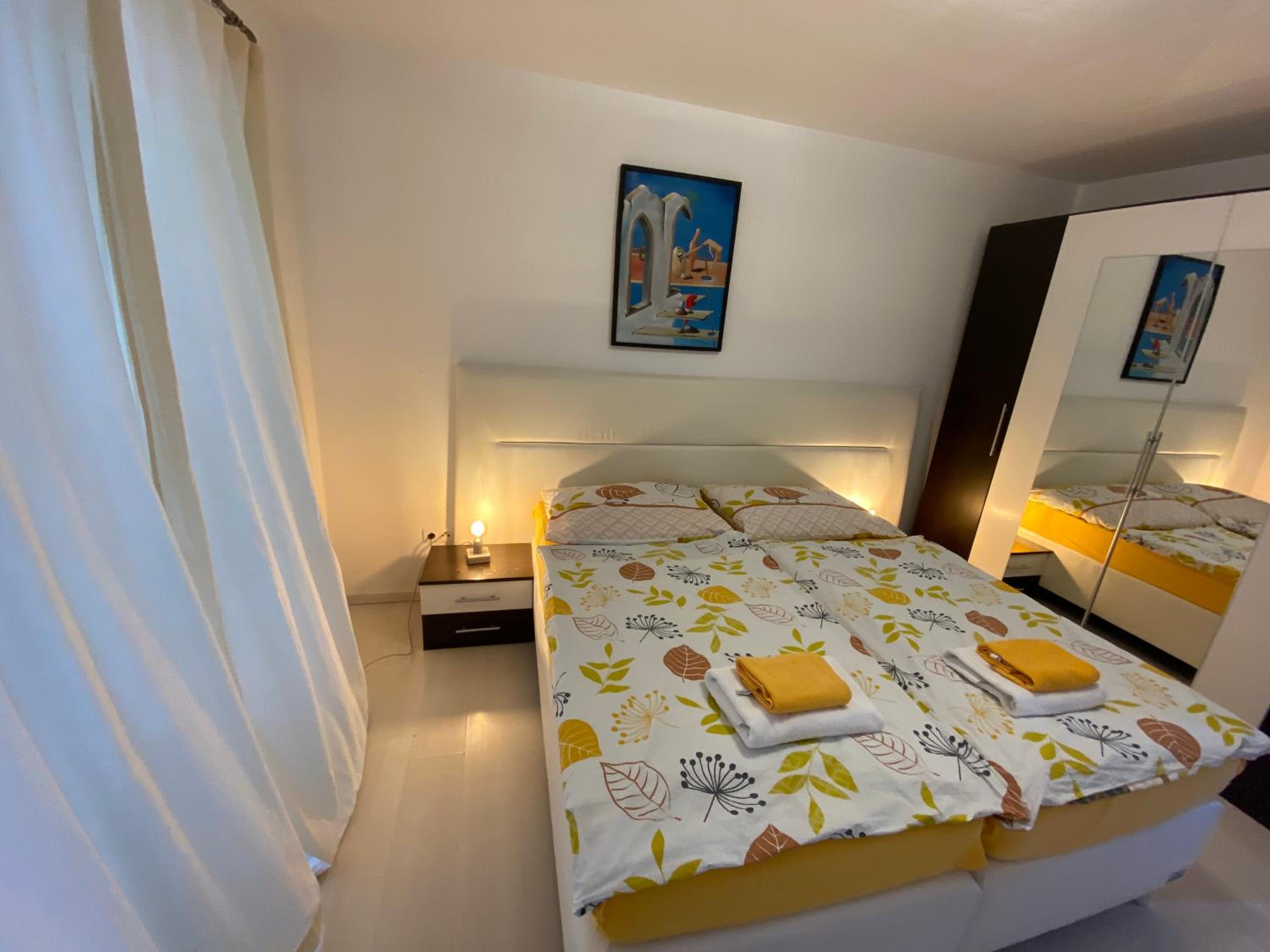 Double Room - Photo 9