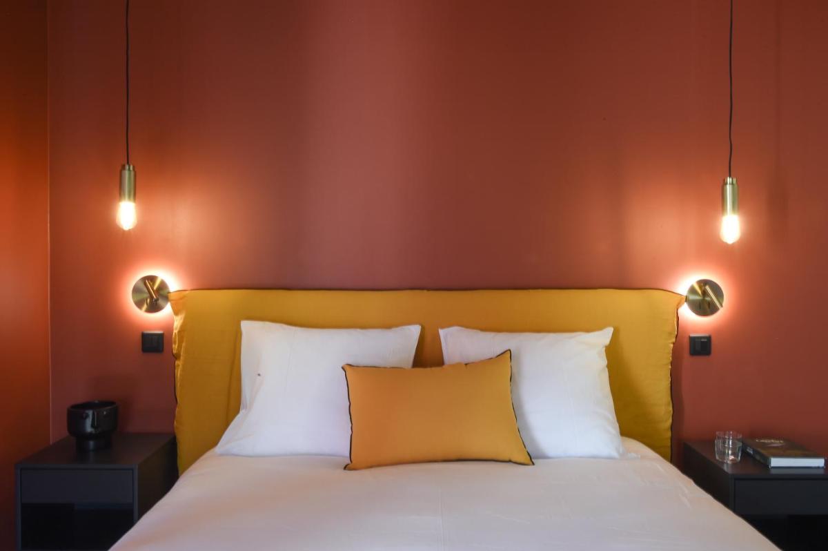 Deluxe Double Room with Bath photo 3