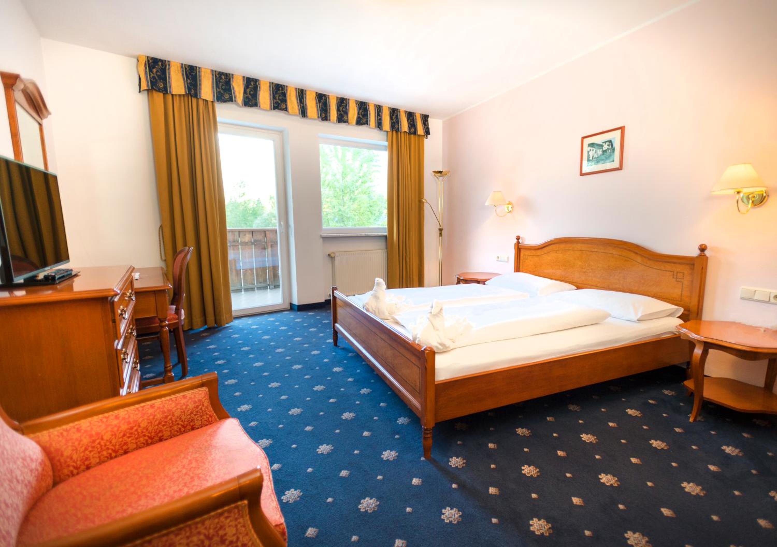 Superior Double Room with Balcony - Photo 4