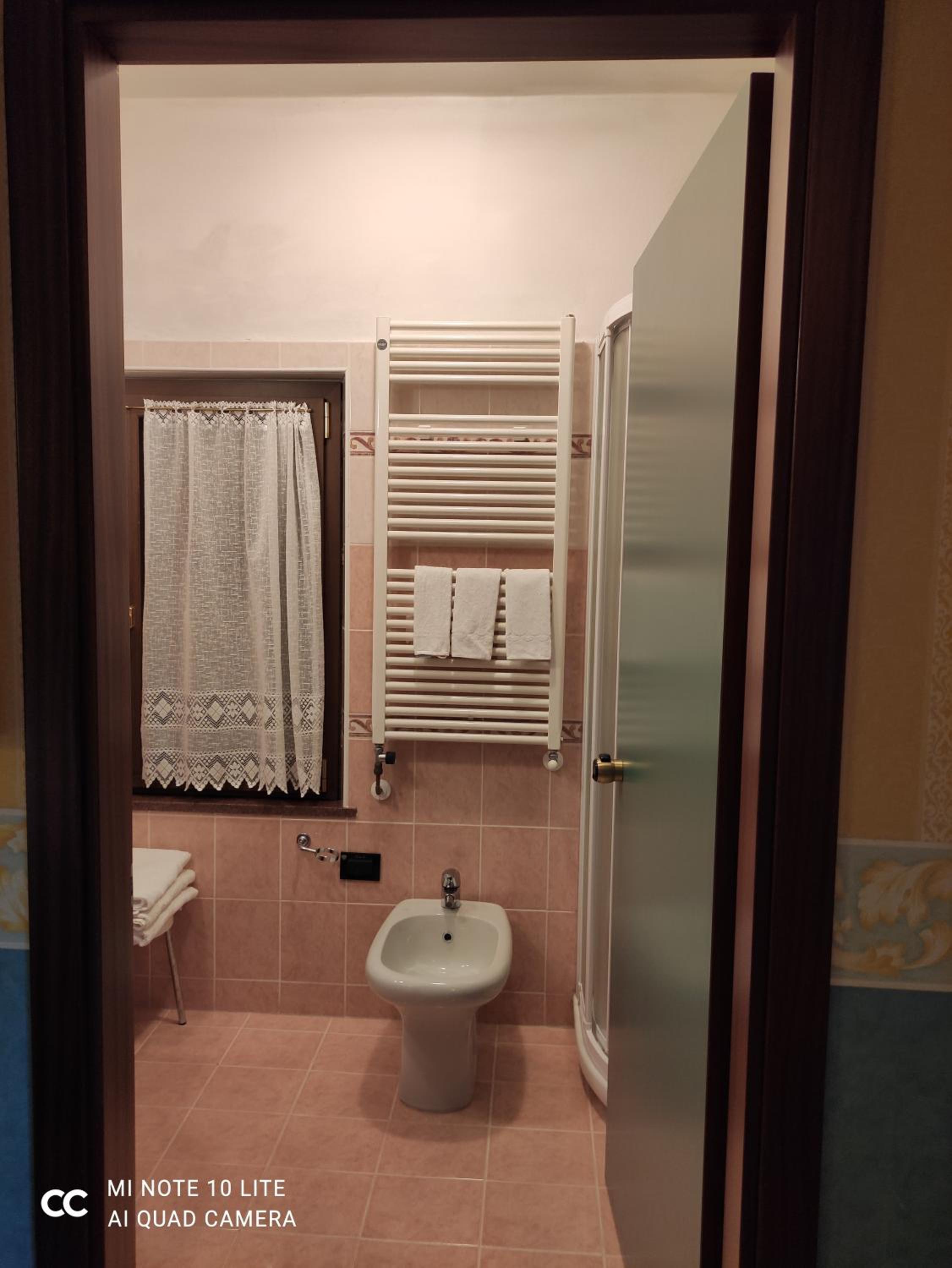 Double Room with Mountain View - Photo 3