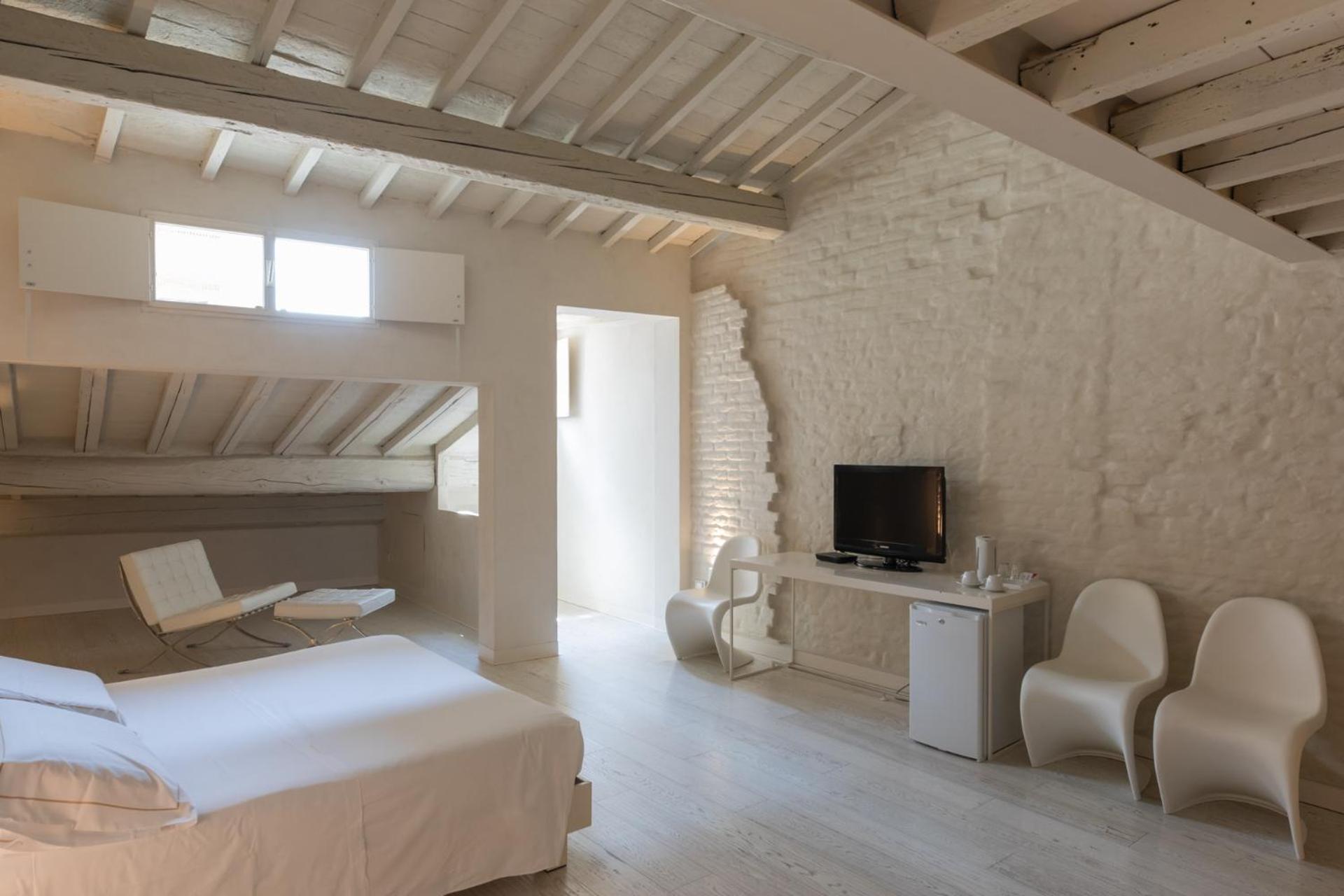 Superior Double Room - Photo 22