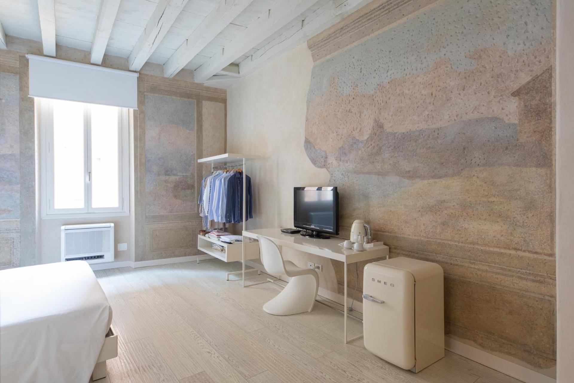 Suite - Photo 4